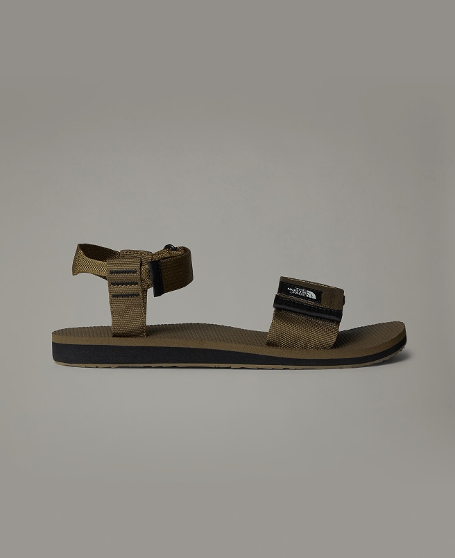 Claquettes et sandales
