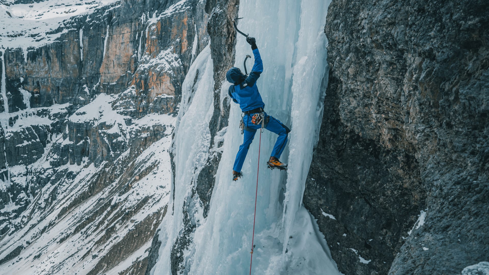 THE NORTH FACE SUMMIT SERIES ダウンジャケット