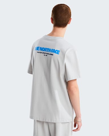 Tshirt graphique dcontract poche Explore Fonts pour homme TNF Cumulus Cloud HERO