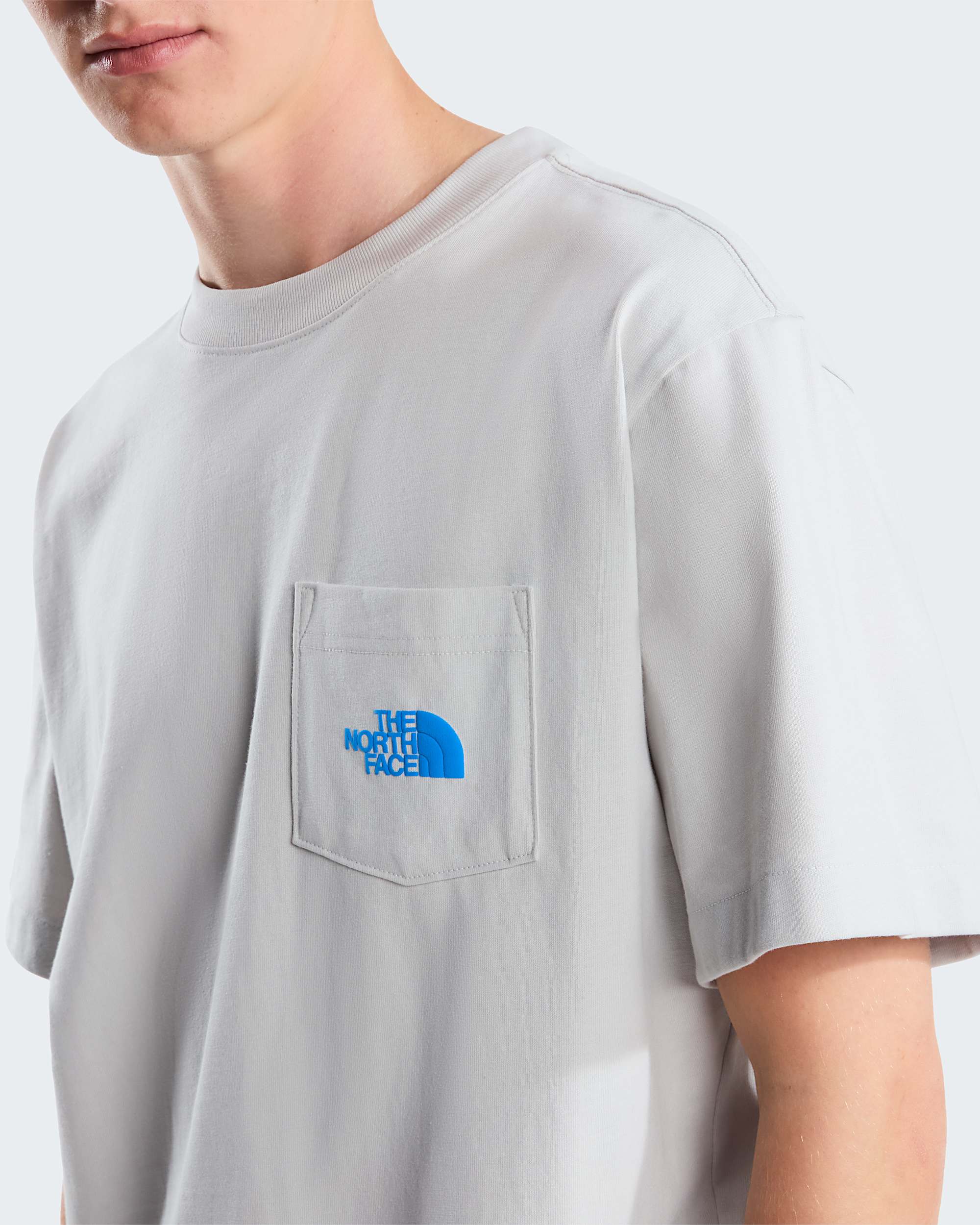 Mens Explore Fonts Relaxed Pocket Graphic TShirt TNF ALT4