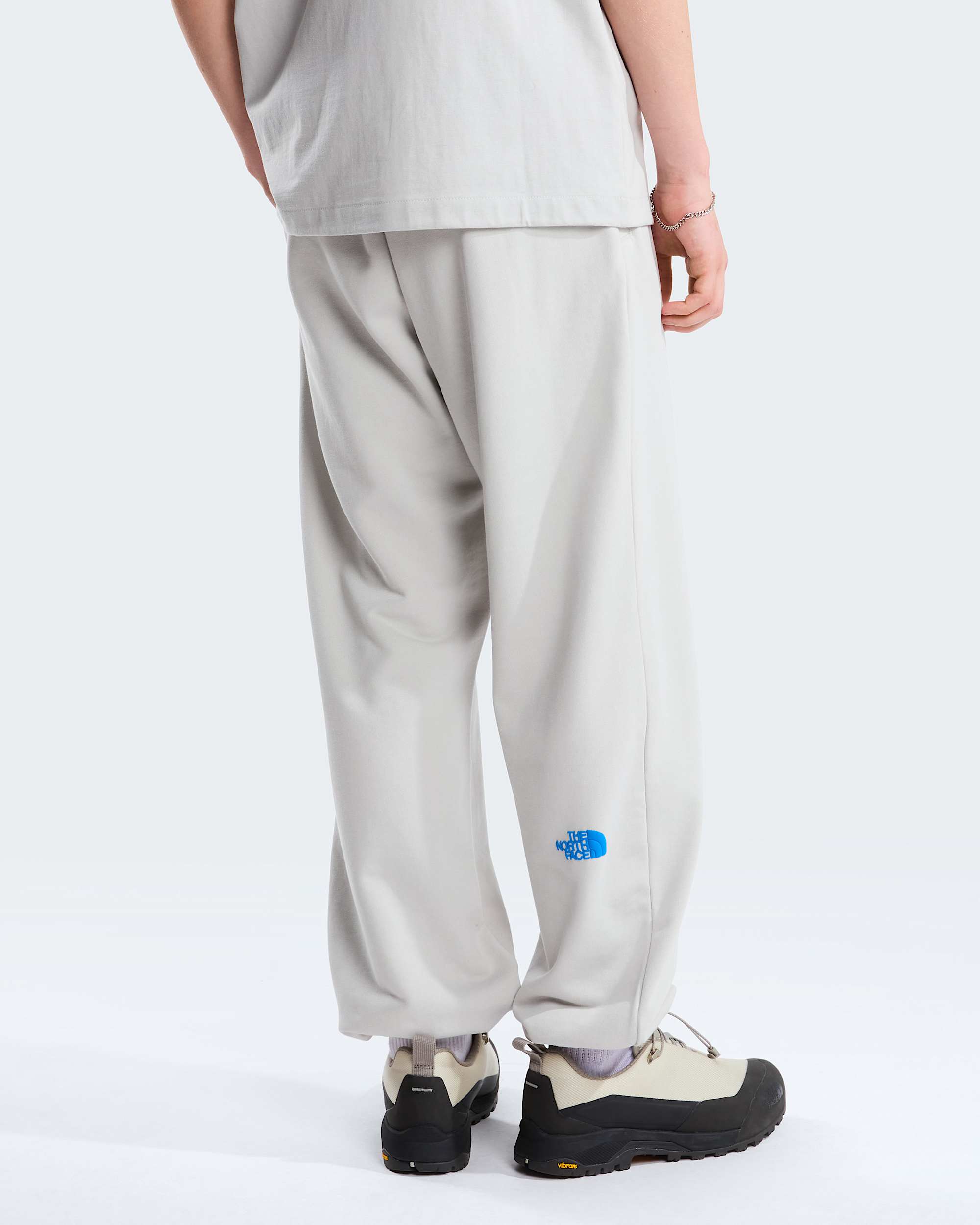 Mens Explore Fonts Relaxed Graphic Joggers TNF ALT3