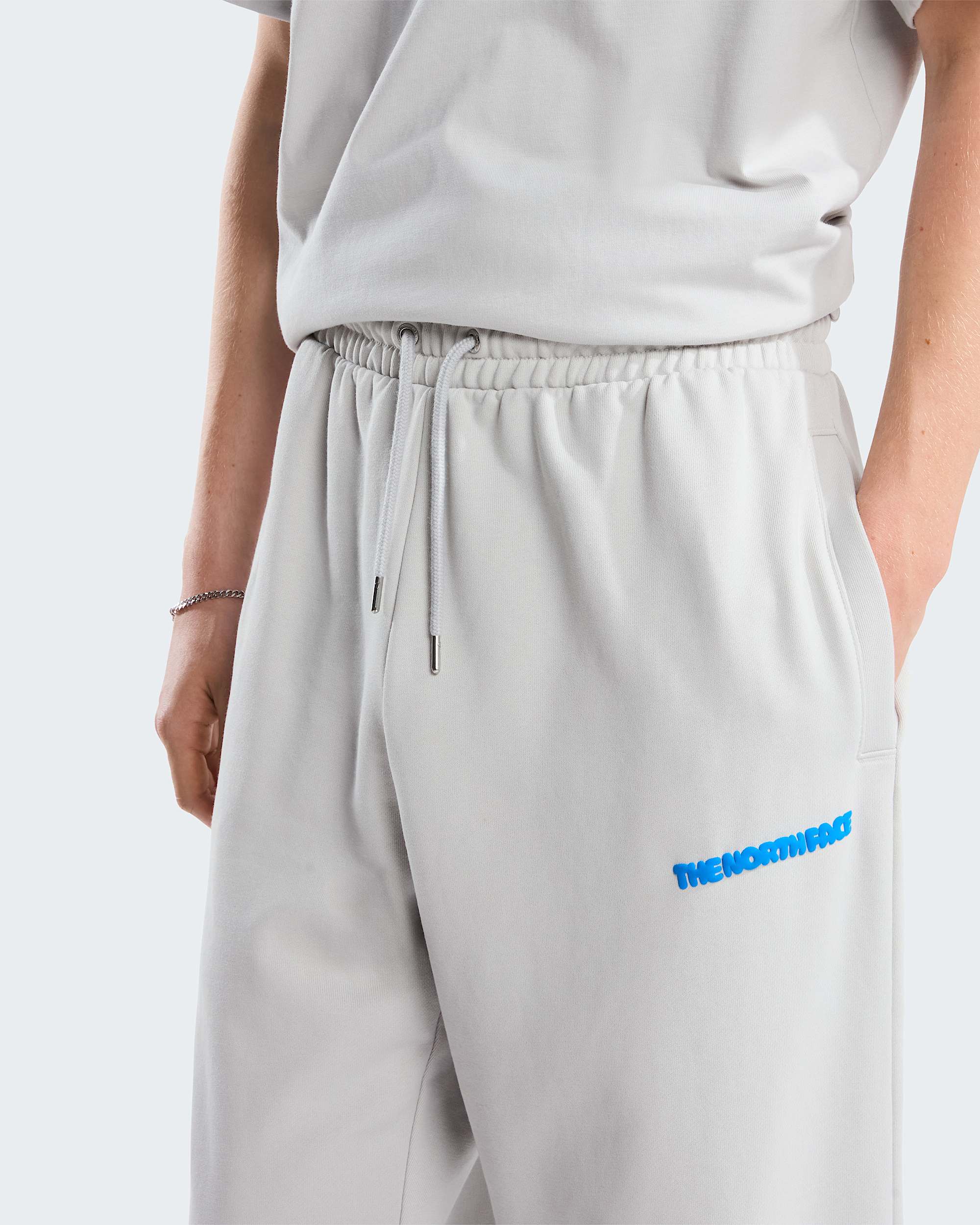 Mens Explore Fonts Relaxed Graphic Joggers TNF ALT4