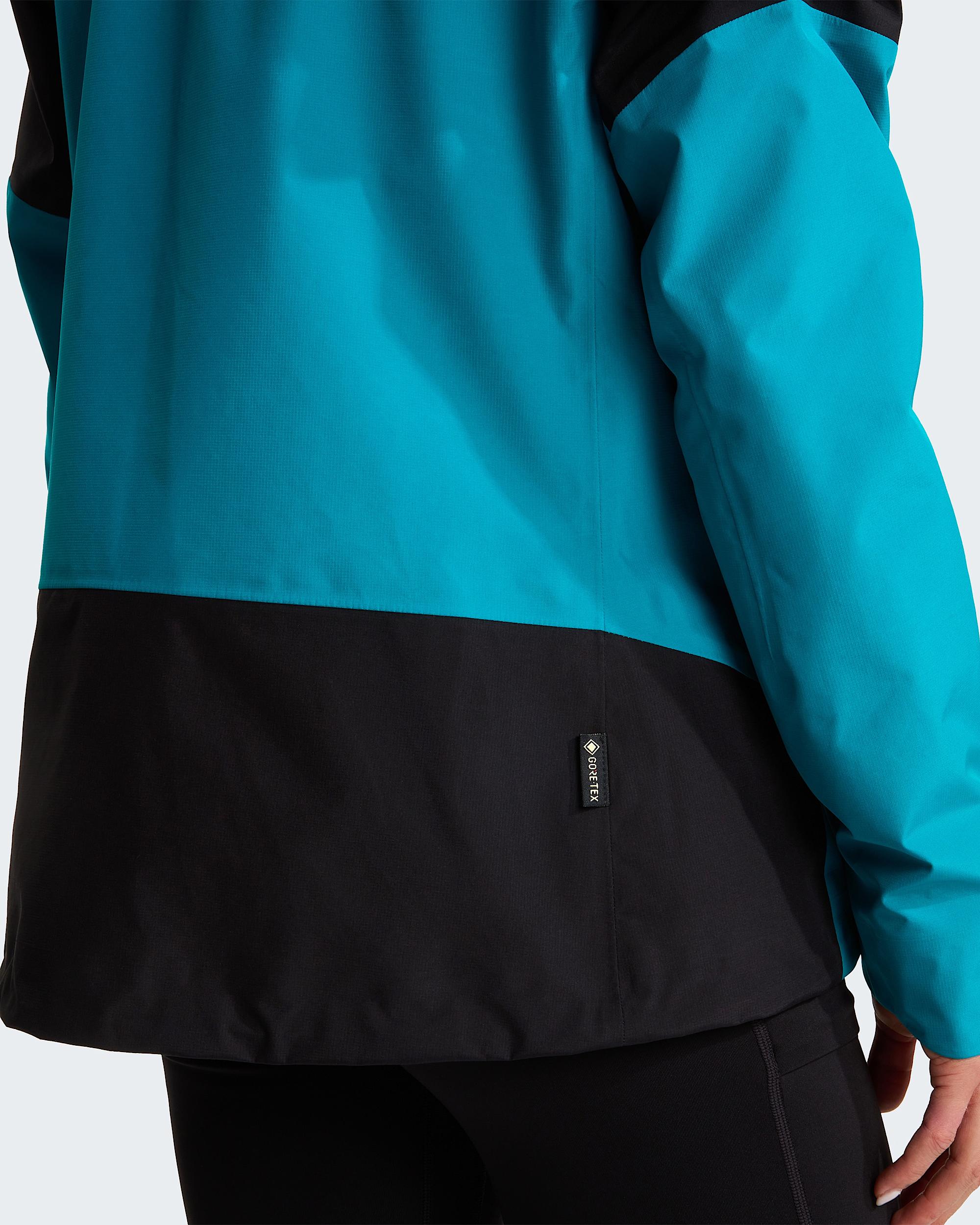 Womens Jazzi GORETEX Jacket TNF alt16