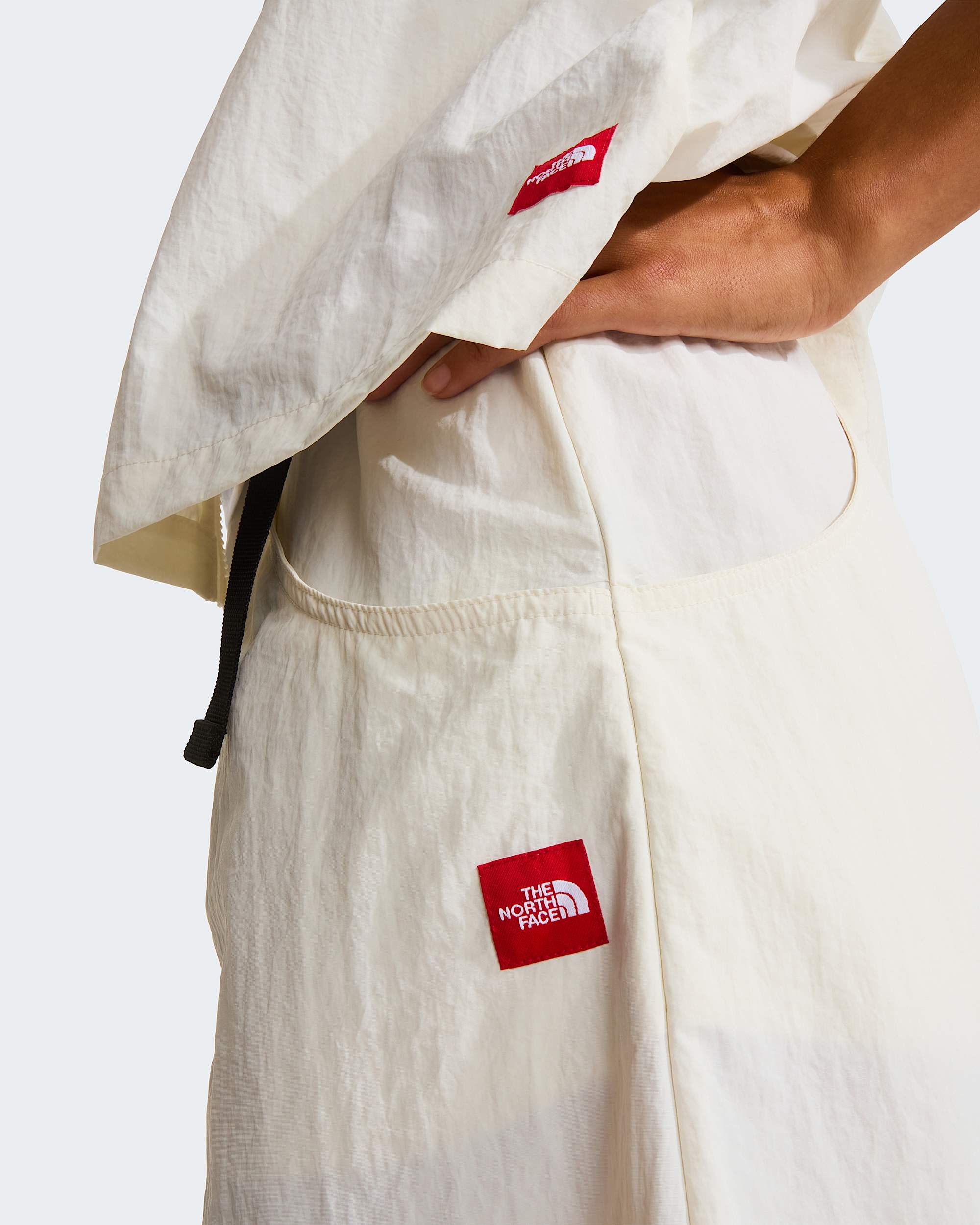 Falda de nailon con cinturn Red Box para mujer TNF alt10