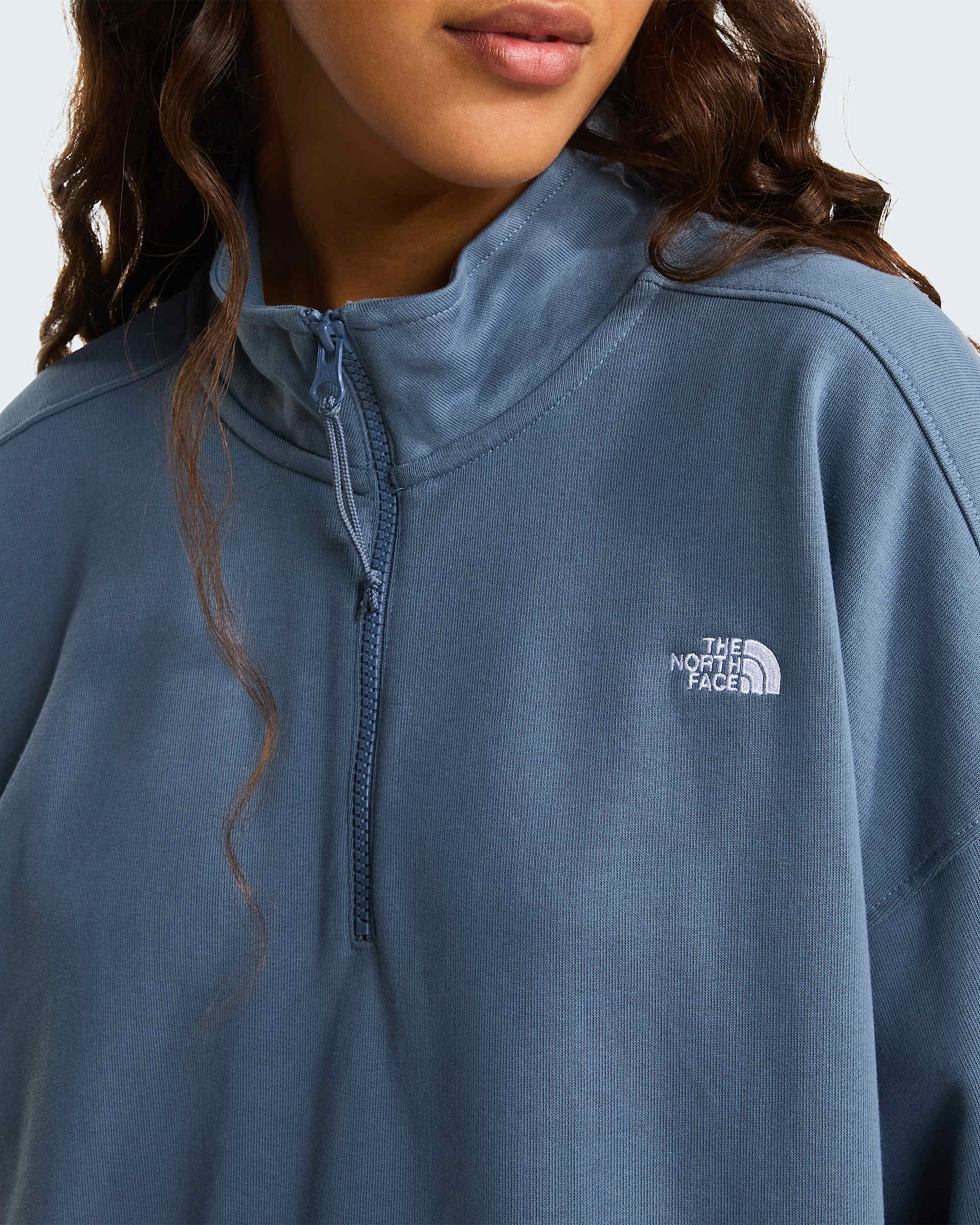 Essential leicht  relaxt geschnittenes Sweatshirt mit 14langem RV in Unisex TNF alt14