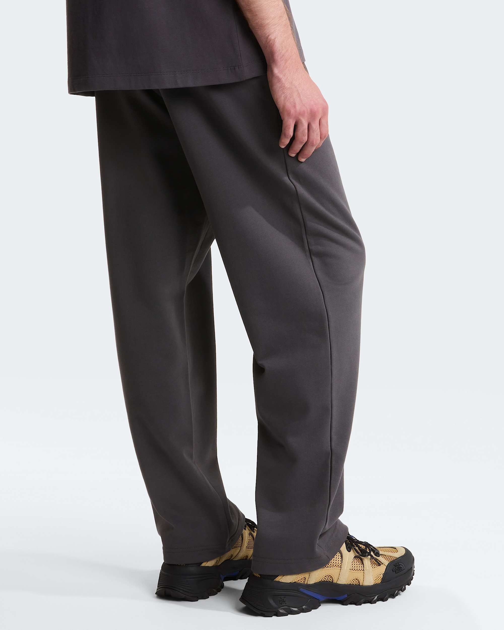 Essential Light relaxt geschnittene Jogginghose fr Herren TNF alt7