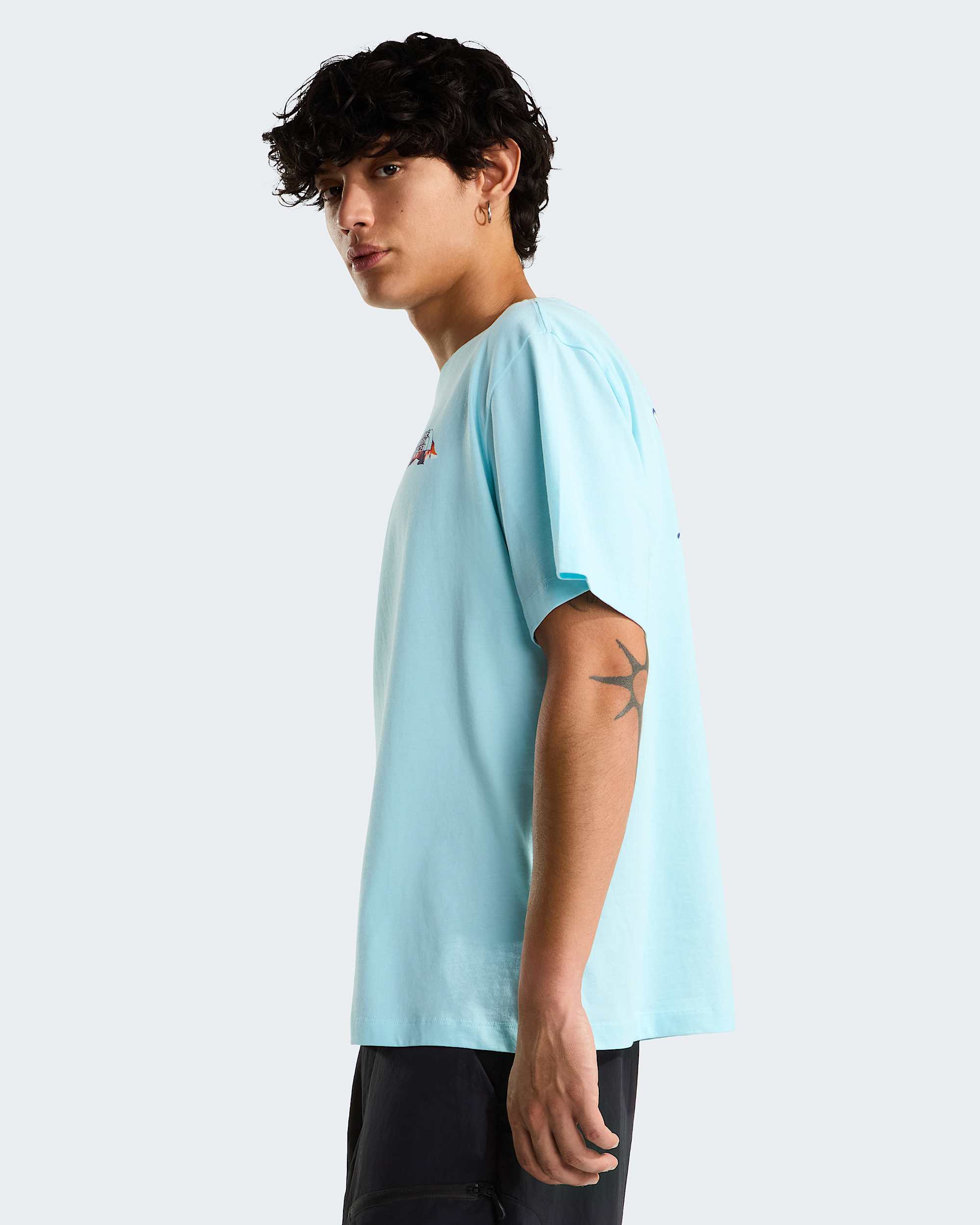 Scale the Peak Relaxed tshirt  unisex TNF alt5