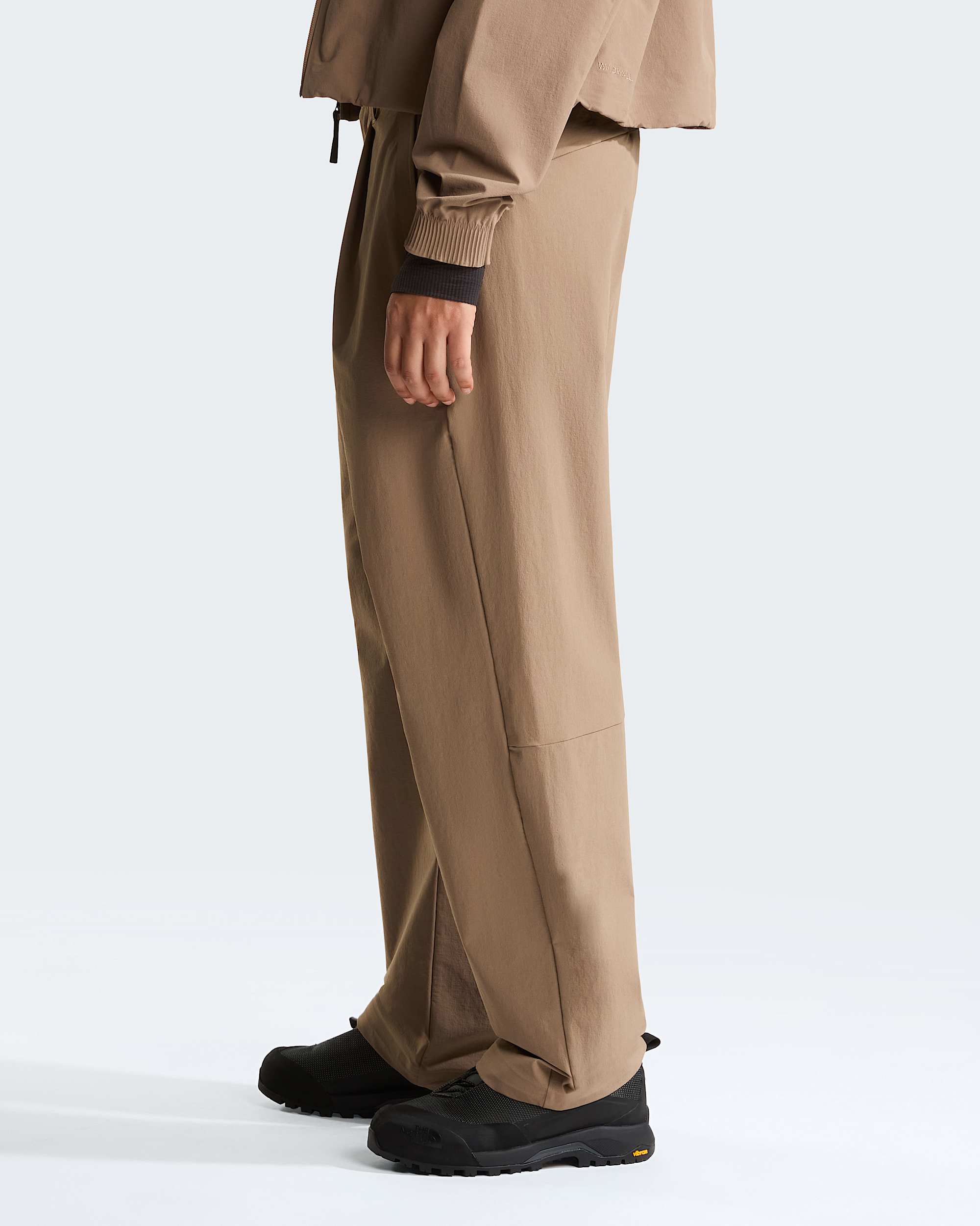 Womens TNF Black Box Tech Woven Trousers TNF alt2