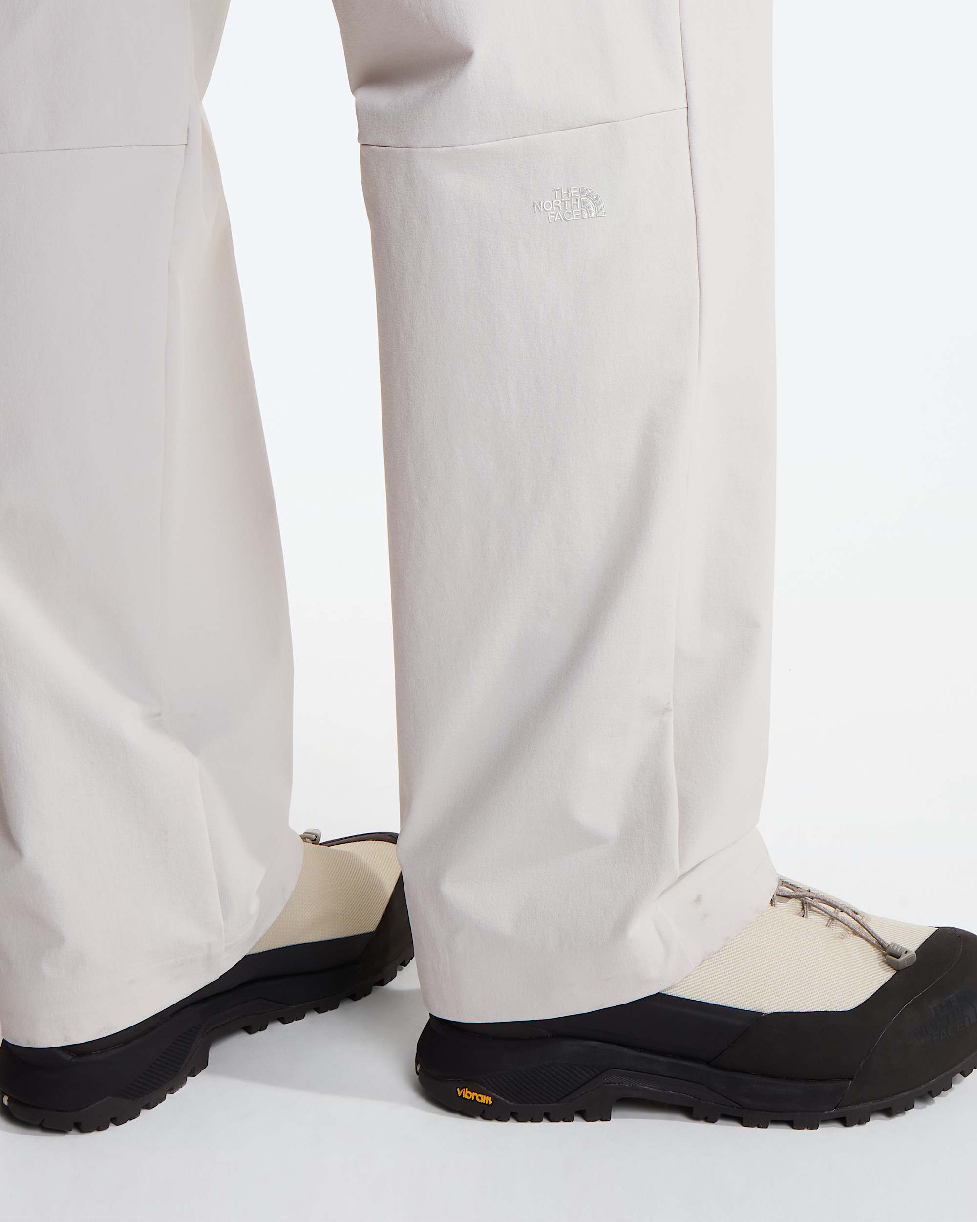 TNF Black Box Tech Woven Hose Herren TNF alt7