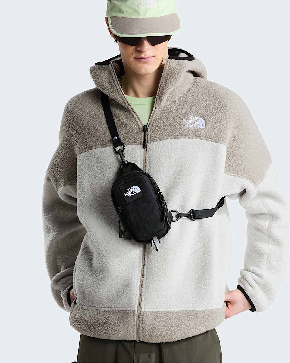 Hot Shot Crossbody Bag | The North Face DK