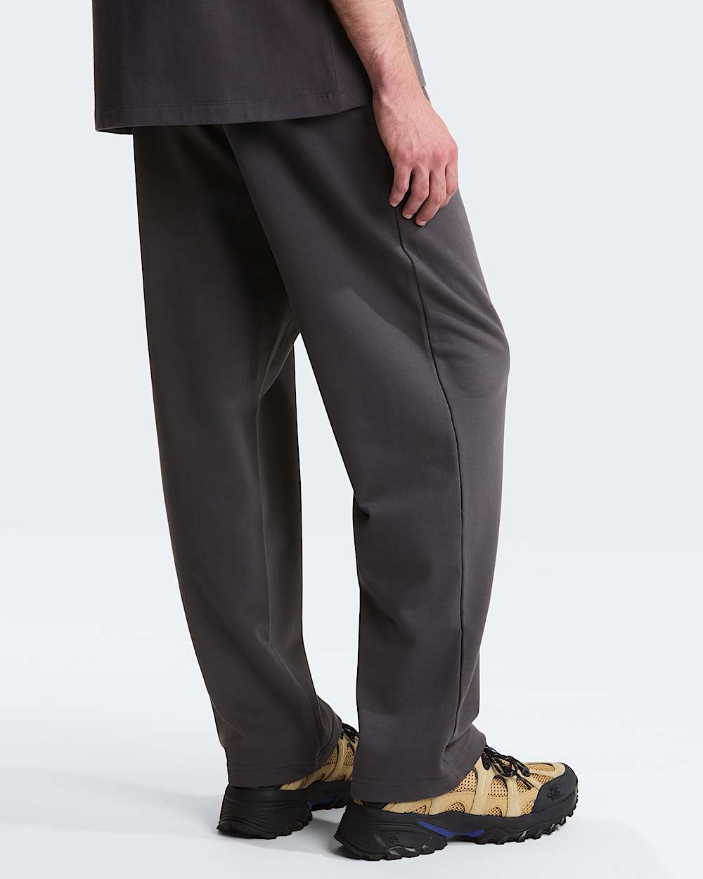 Essential Light relaxt geschnittene Jogginghose fr Herren TNF alt7