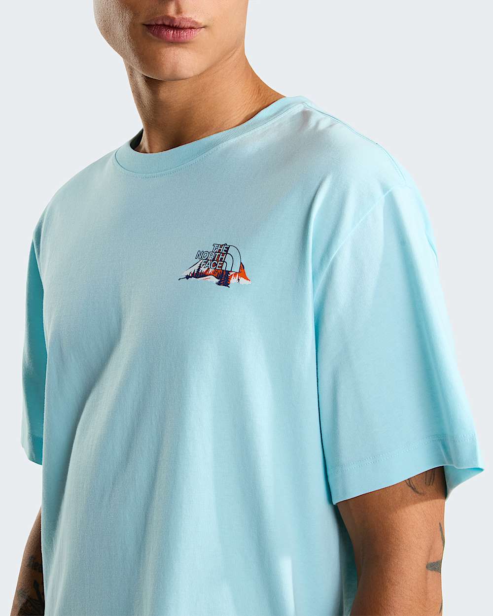 Scale the Peak Relaxed tshirt  unisex TNF alt6