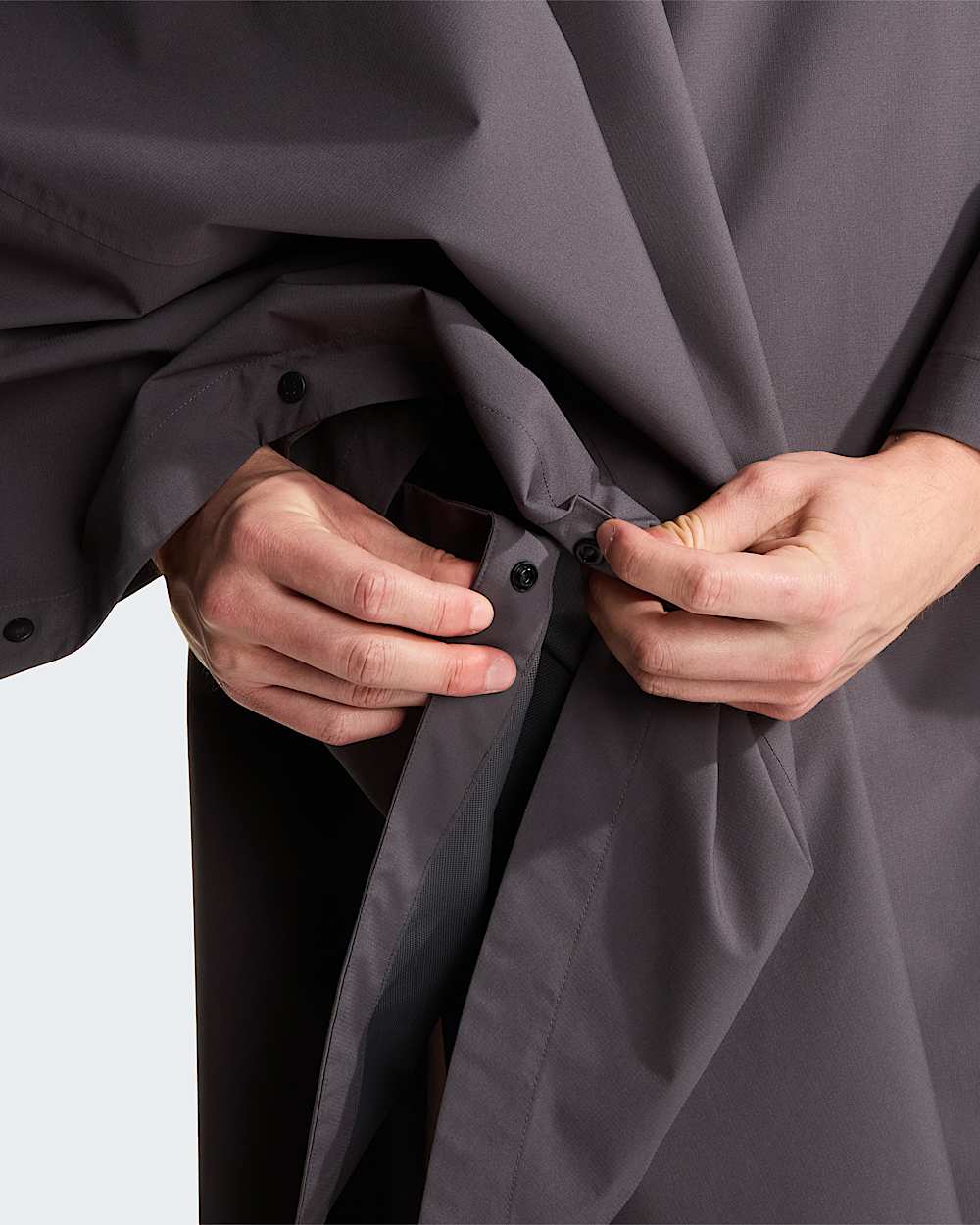 Yoshino Cape in Unisex TNF alt10