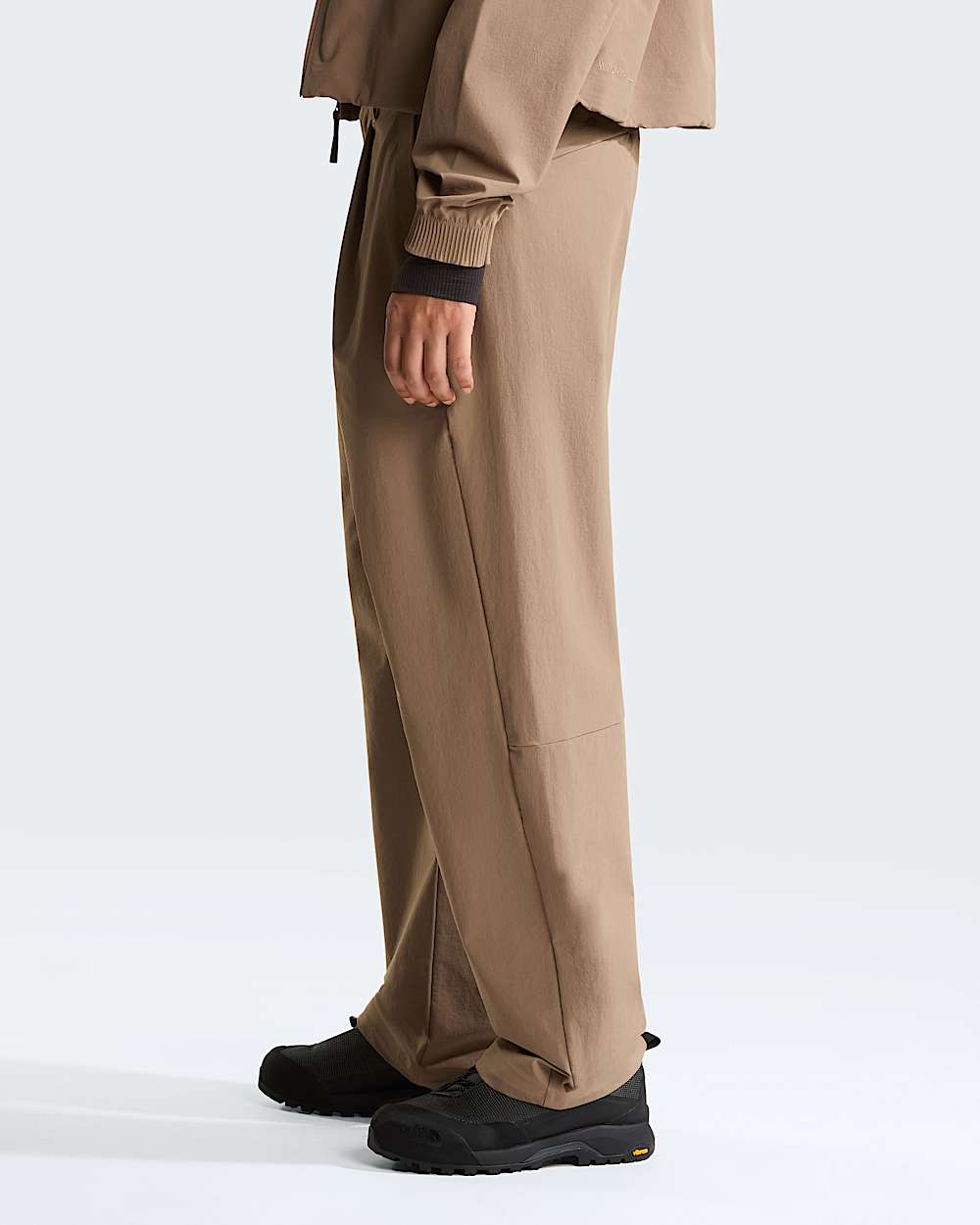 Womens TNF Black Box Tech Woven Trousers TNF alt2