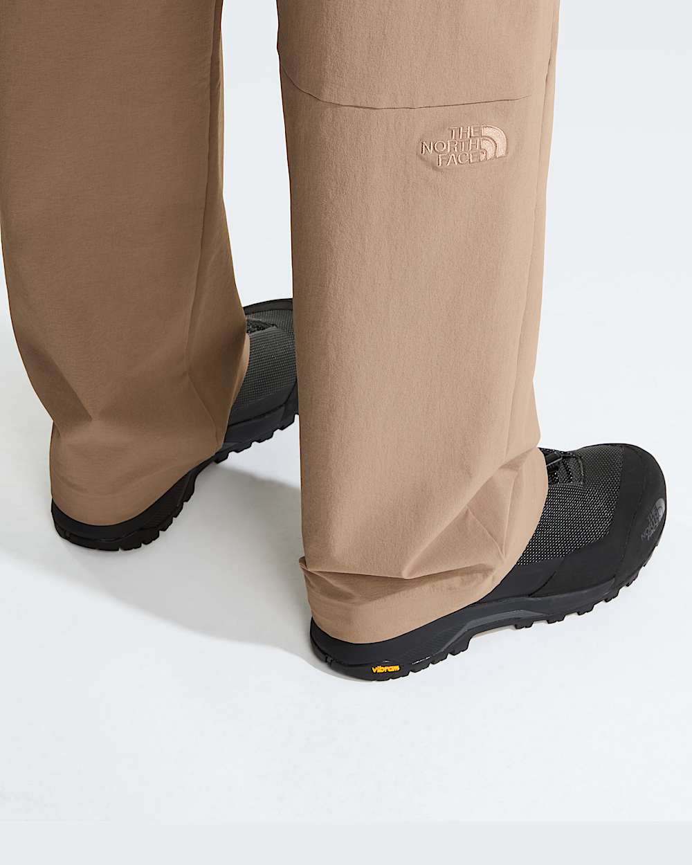 Womens TNF Black Box Tech Woven Trousers TNF alt7
