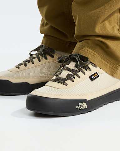 Unisex Clyffe Trainers TNF Desert StoneSummit Gold ALT2