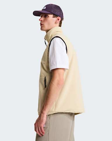 Mens Retro Denali Gilet TNF Desert Stone ALT2