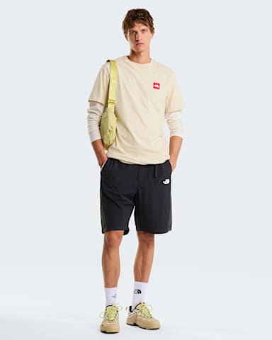 Tshirt standard Never Stop Exploring Graphic pour homme TNF Desert Stone ALT1