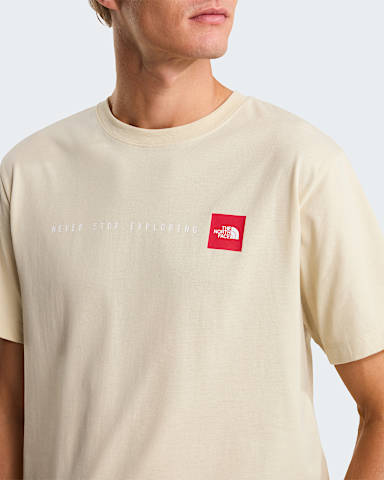 Never Stop Exploring Regular Graphic Tshirt voor heren TNF Desert Stone alt4