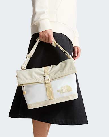 Base Camp Schultertasche TNF White AshCalacattaPale Khaki ALT1