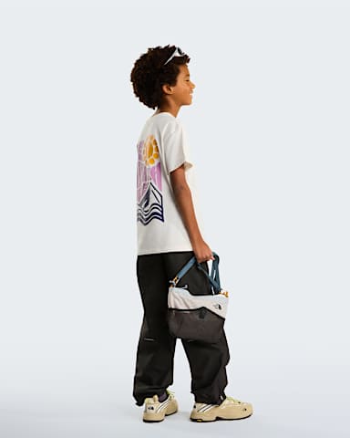 Teens Voyage Relaxed TShirt TNF White Dune ALT2
