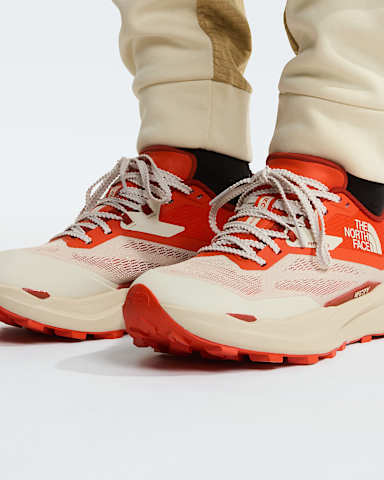 Mens VECTIV Infinite 3 Trail Running Shoes TNF CalacattaLava Red ALT2