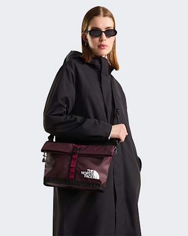 Base Camp Shoulder Bag TNF Deep BurgundyTNF BlackBurgundy Crush ALT1