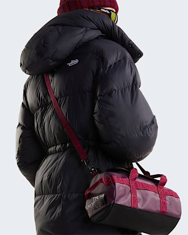 Base Camp Duffel Shoulder Bag TNF Deep BurgundyTNF BlackBurgundy Crush ALT1