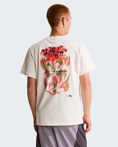 1966 Motion relaxt geschnittenes TShirt mit Grafik Unisex TNF White Dune ALT2