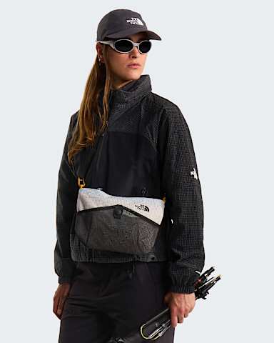 Clyffe Shoulder Bag TNF Pearl StoneGranite Grey ALT1