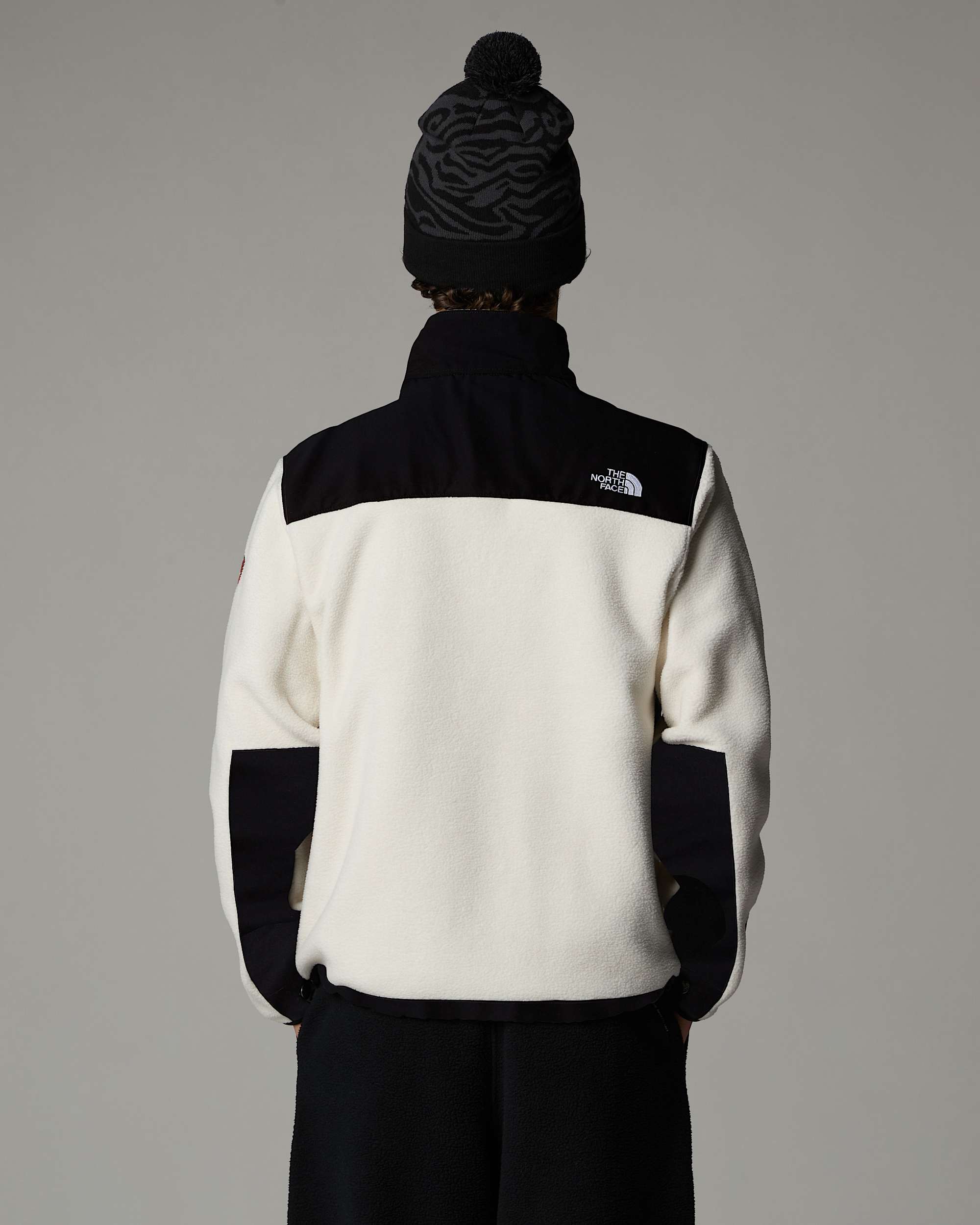 Mens Retro Denali Jacket TNF ALT2