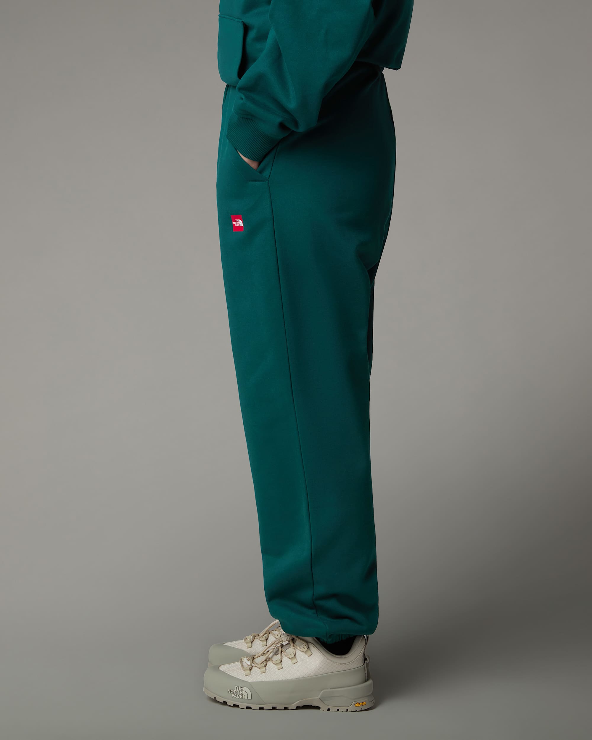 AXYS Relaxed Joggers TNF ALT9