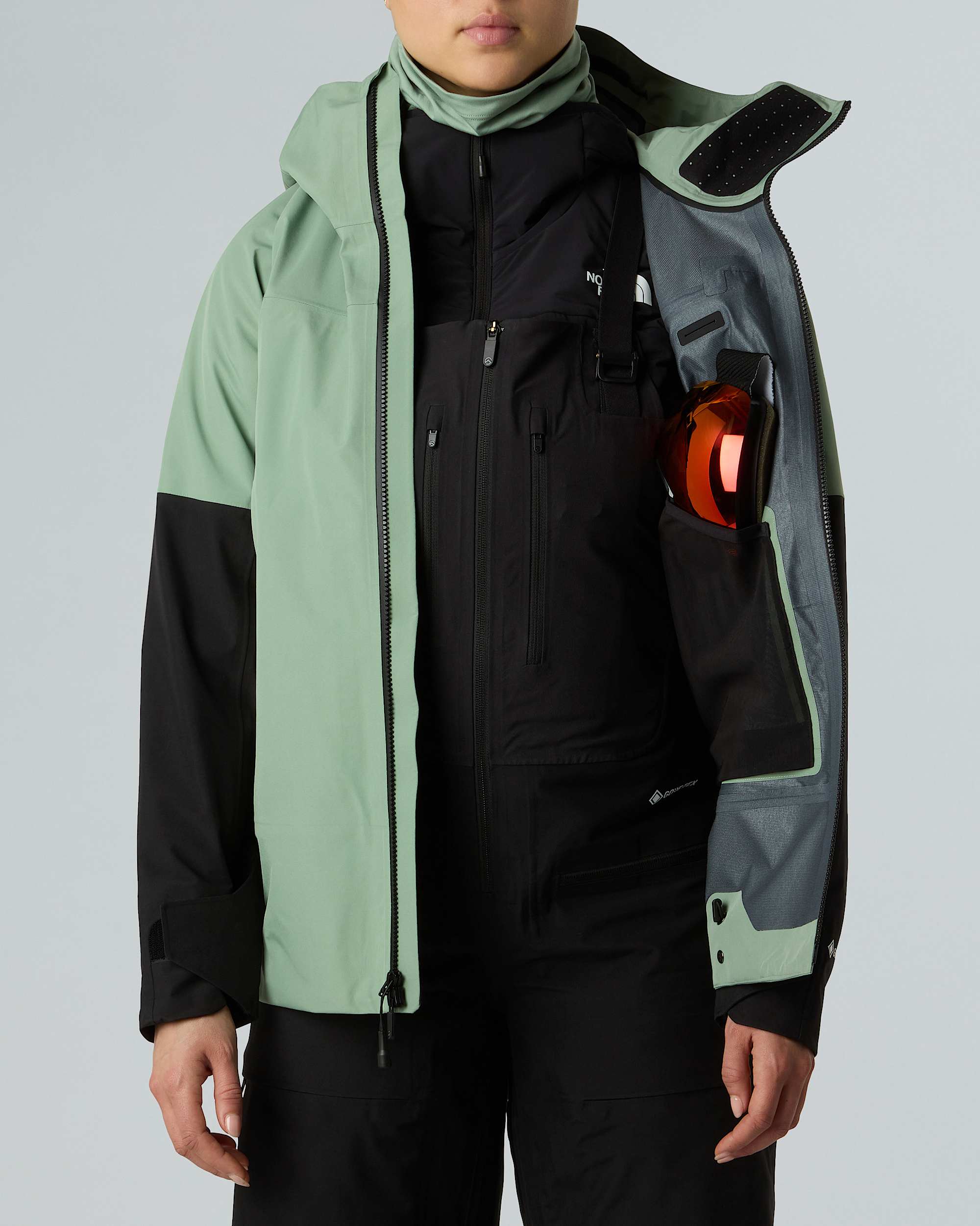 Womens Summit Eastwall GORETEX Jacket TNF ALT9