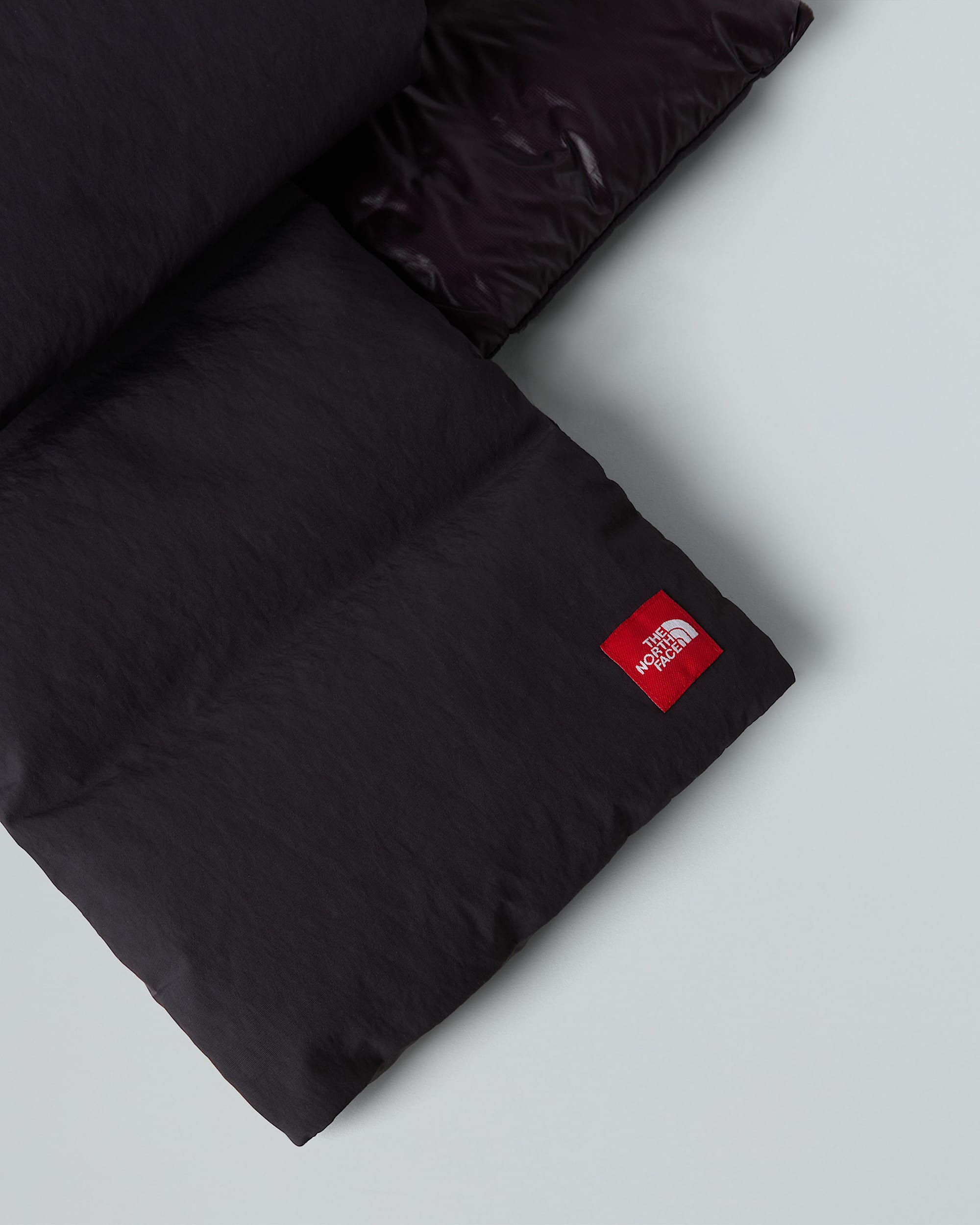 charpe en duvet Red Box TNF ALT2