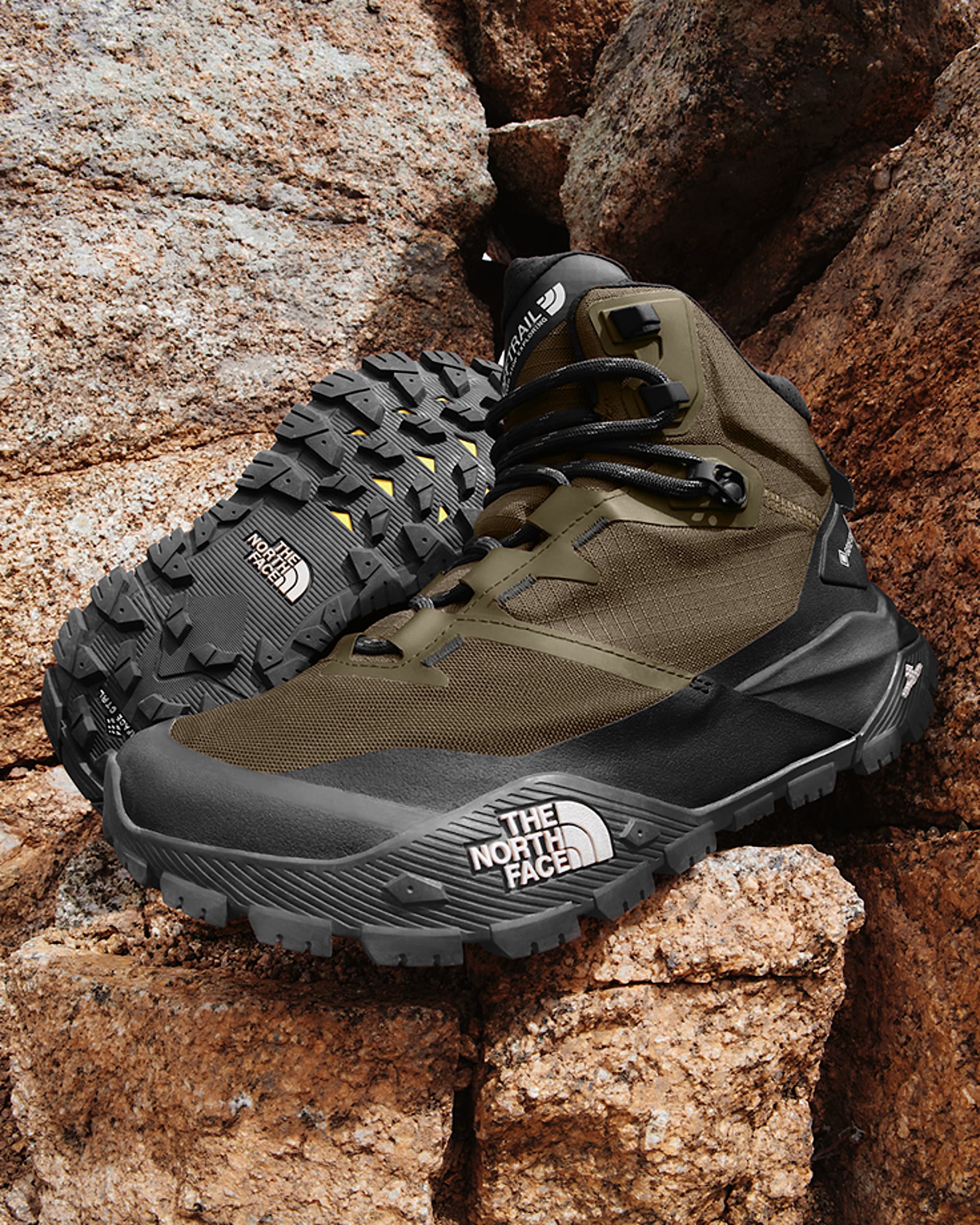 Mens Offtrail GORETEX Hiking Boots TNF ALT3