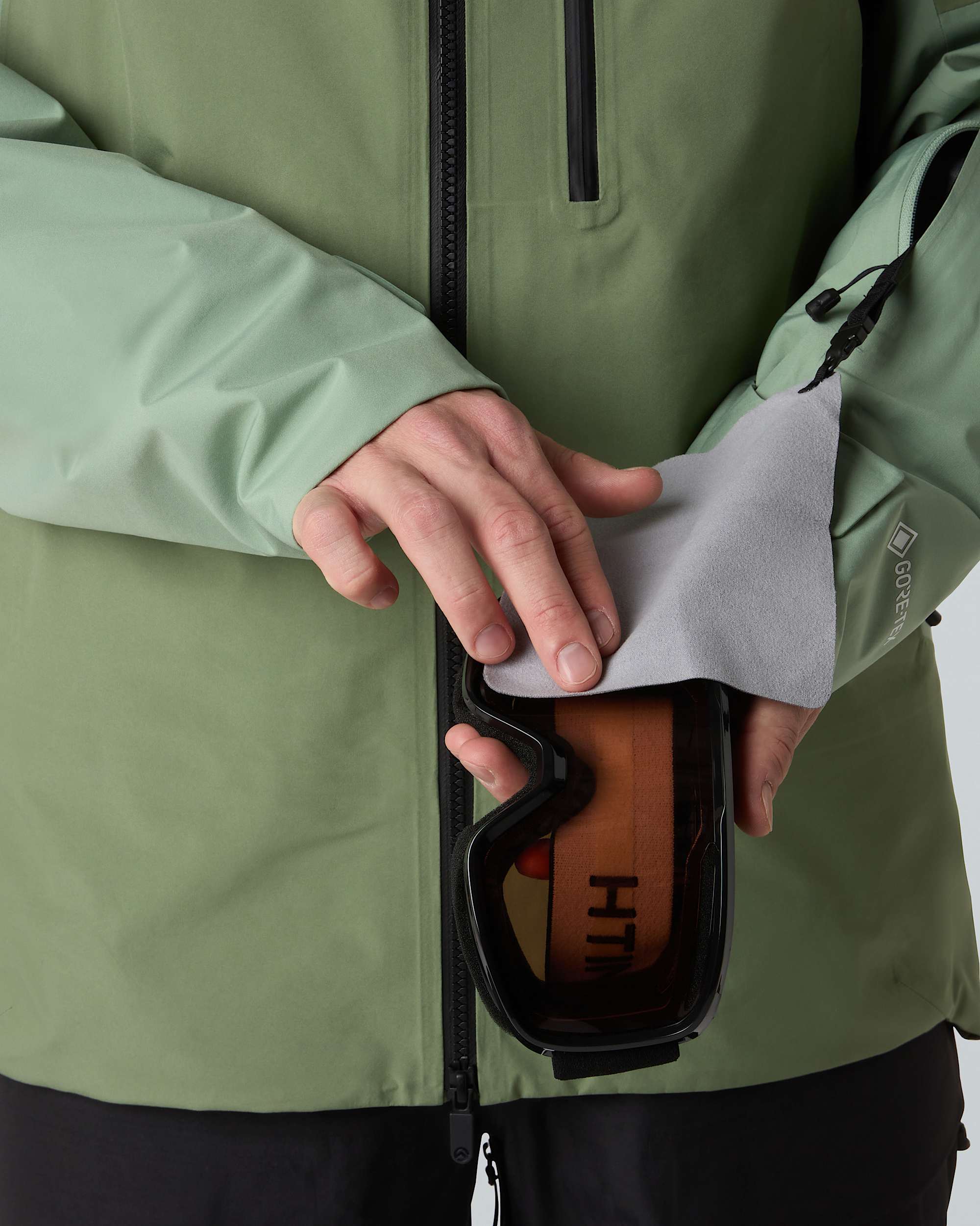 Mens Summit Eastwall GORETEX Jacket TNF ALT8