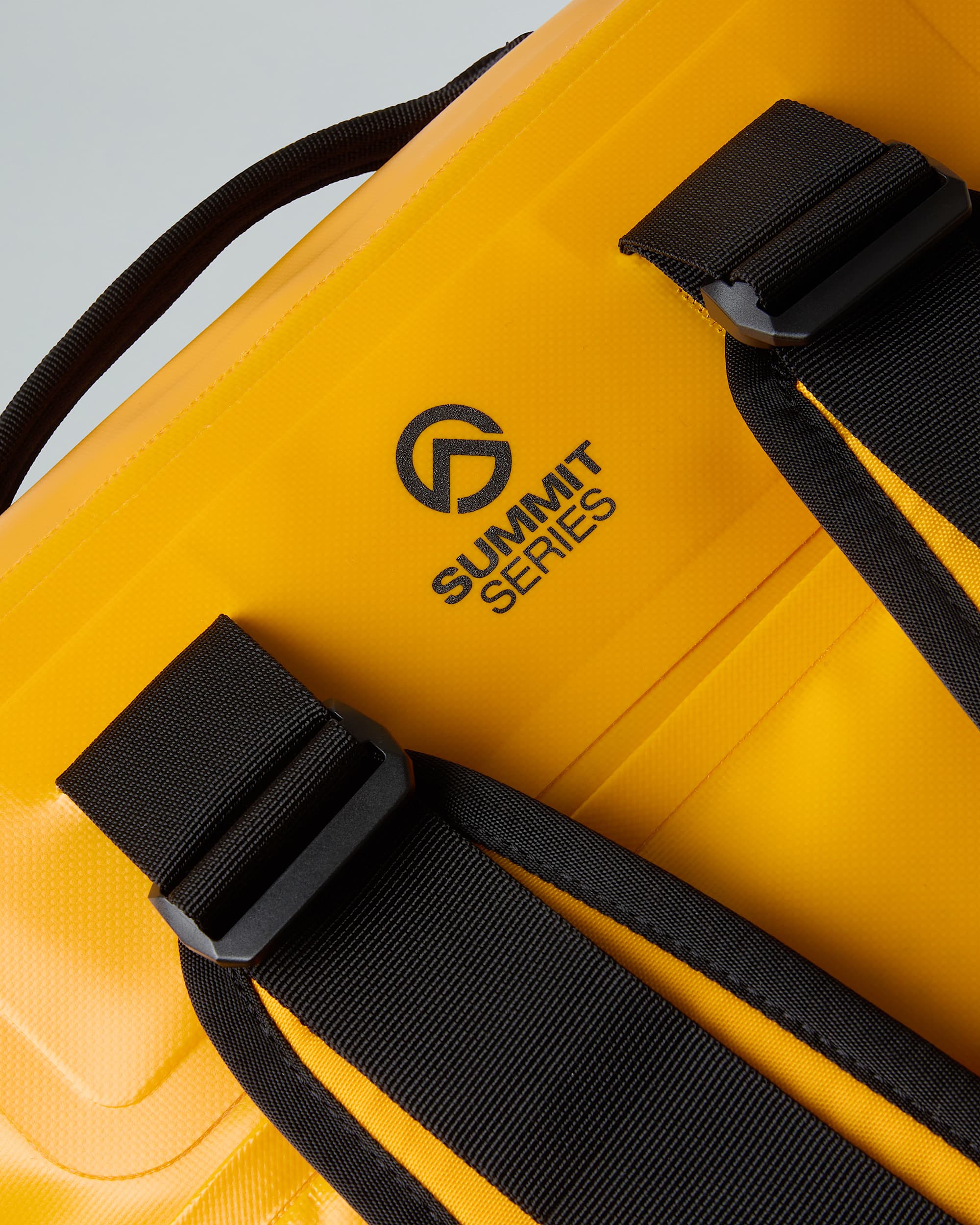 Summit AMK Duffel TNF ALT11