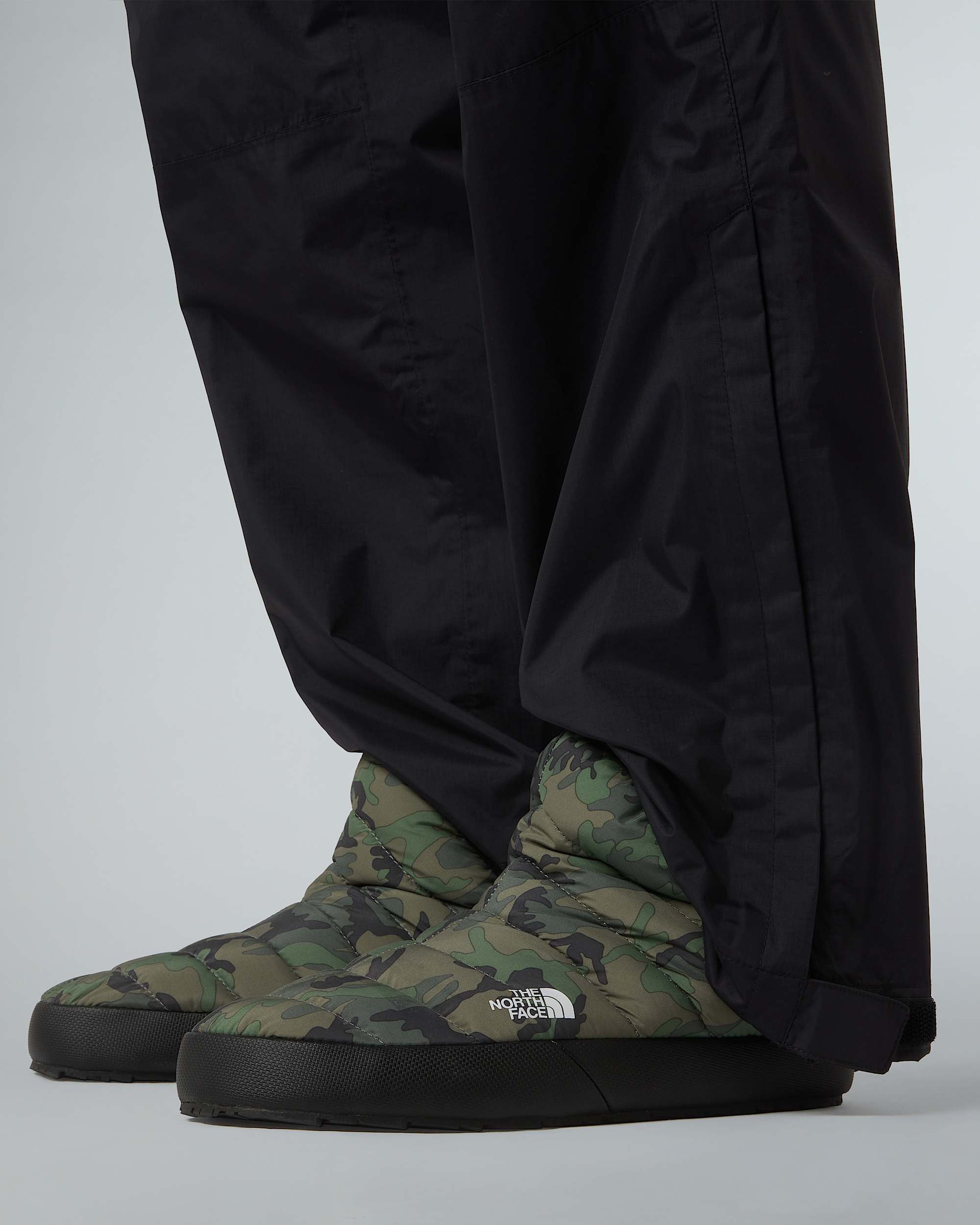 Mens ThermoBall Traction Winter Booties TNF ALT2