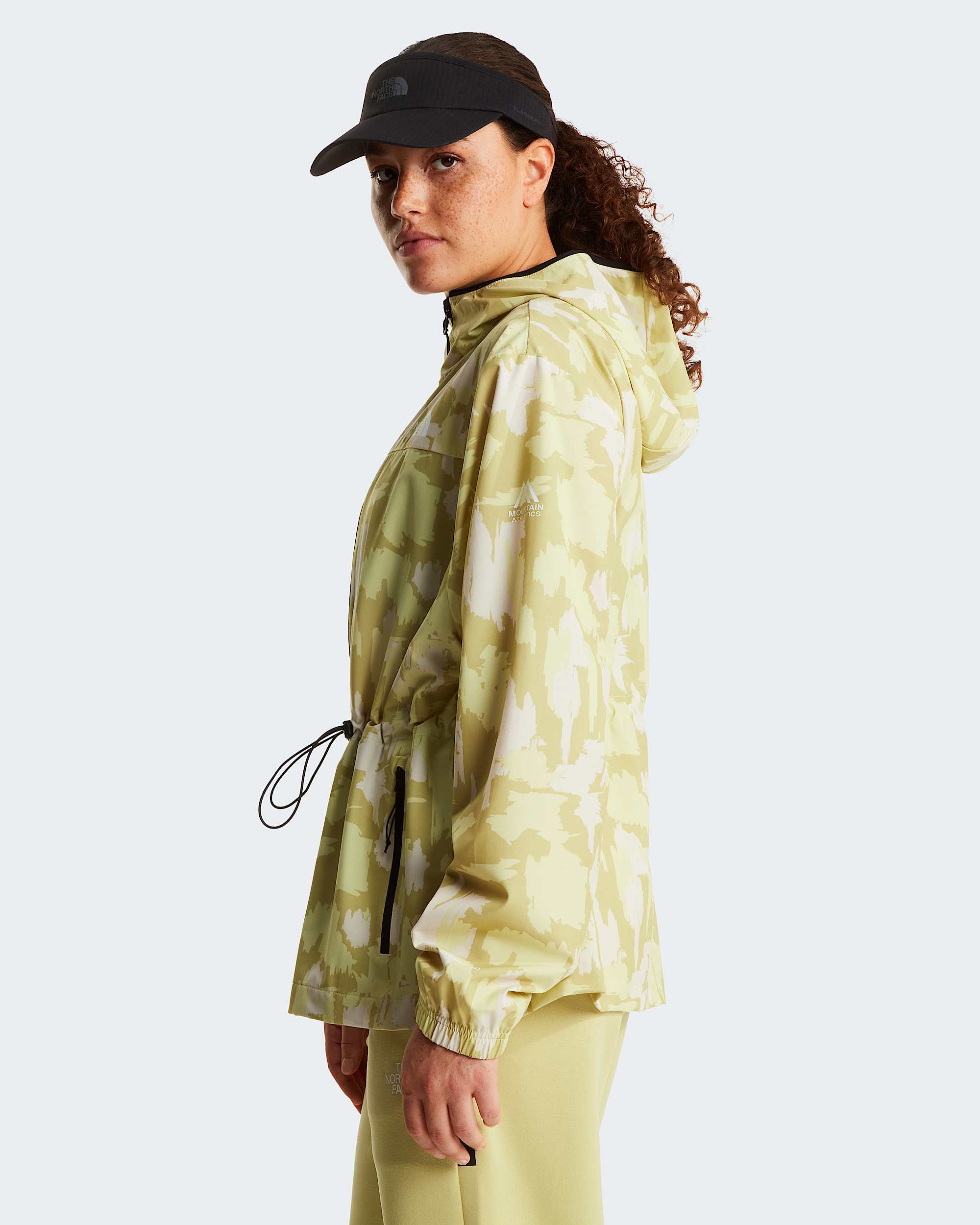 Veste  capuche coupevent imprime Mountain Athletics pour femme TNF ALT2