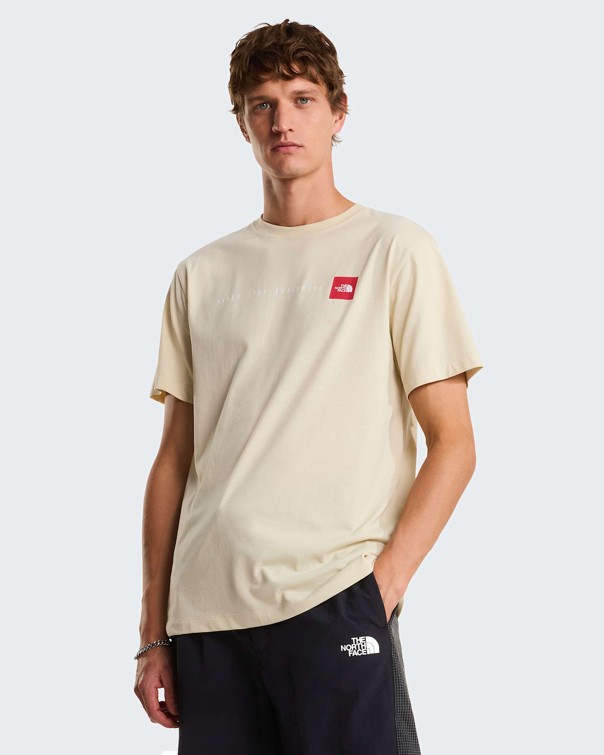 Camiseta recta Never Stop Exploring para hombre TNF HERO