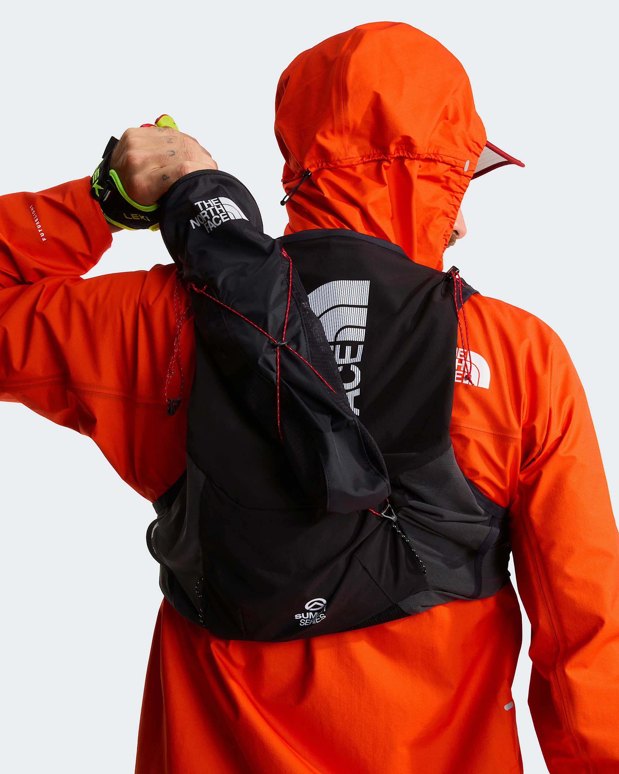 Chaleco de correr Summit de 10 litros TNF TNF BlackAsphalt Grey ALT7