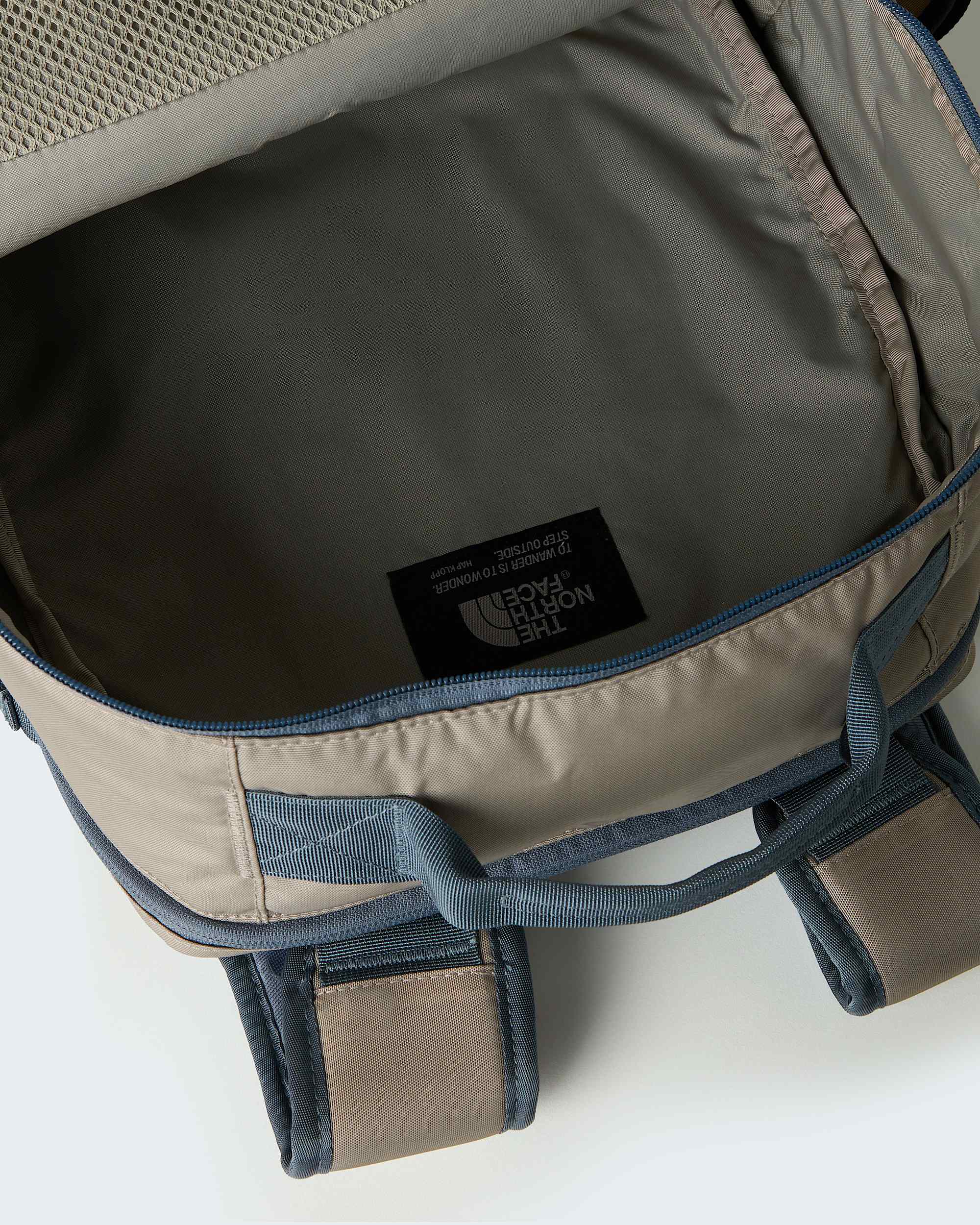 Mochila Base Camp TNF Stone SlabGranite Grey ALT6