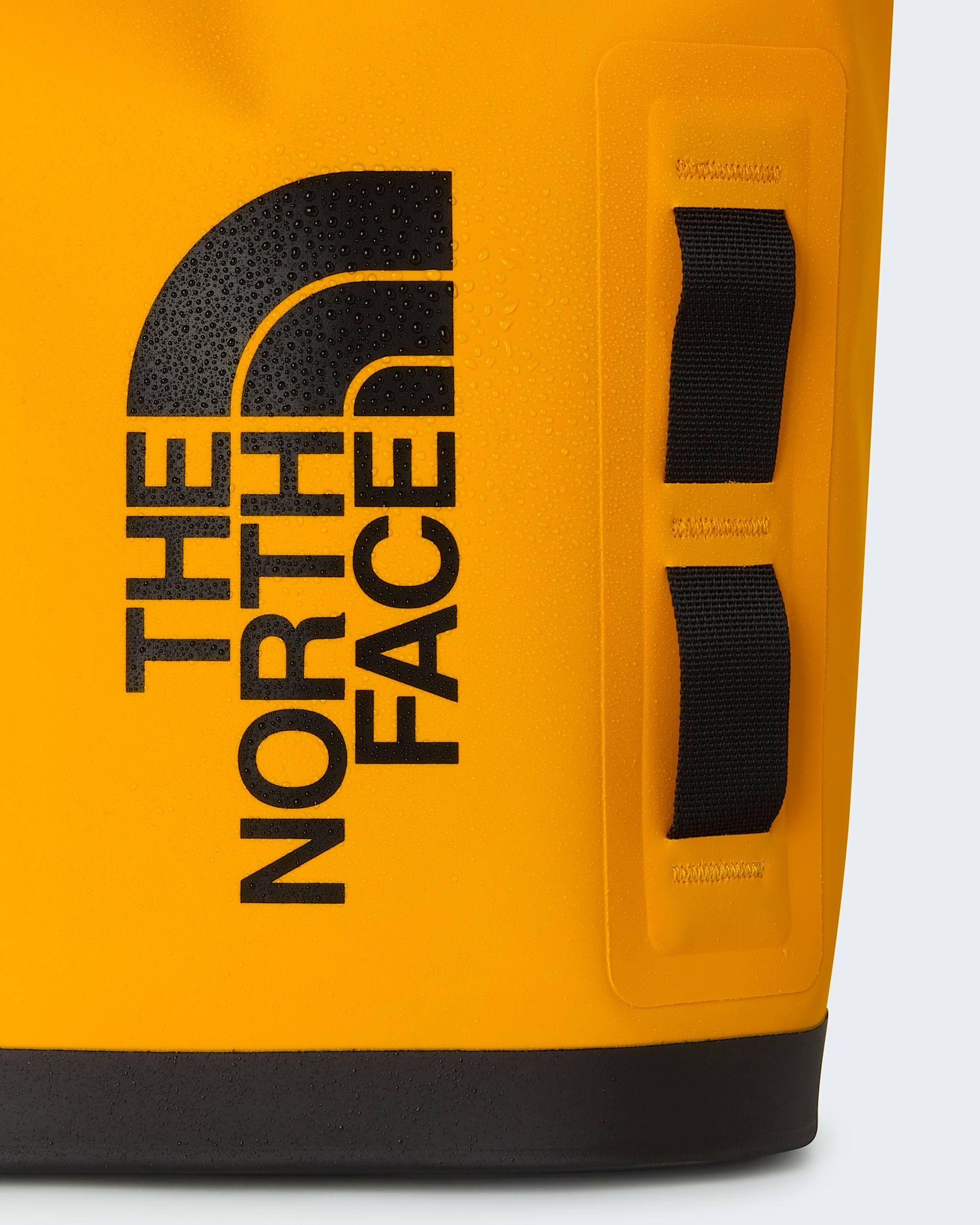 Base Camp Dry Bag  8L TNF ALT3