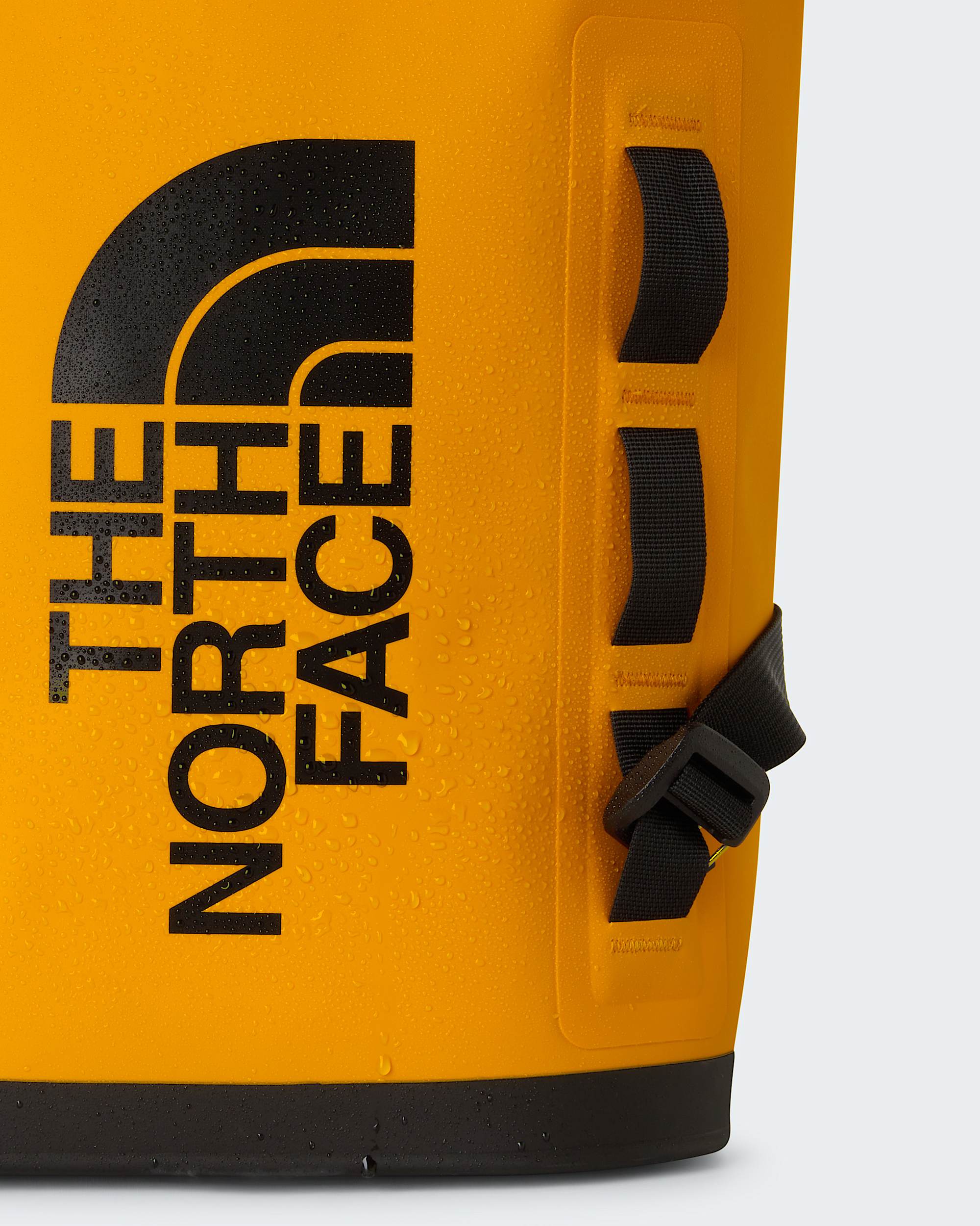 Such vak Base Camp  18L TNF Summit GoldTNF Black ALT3