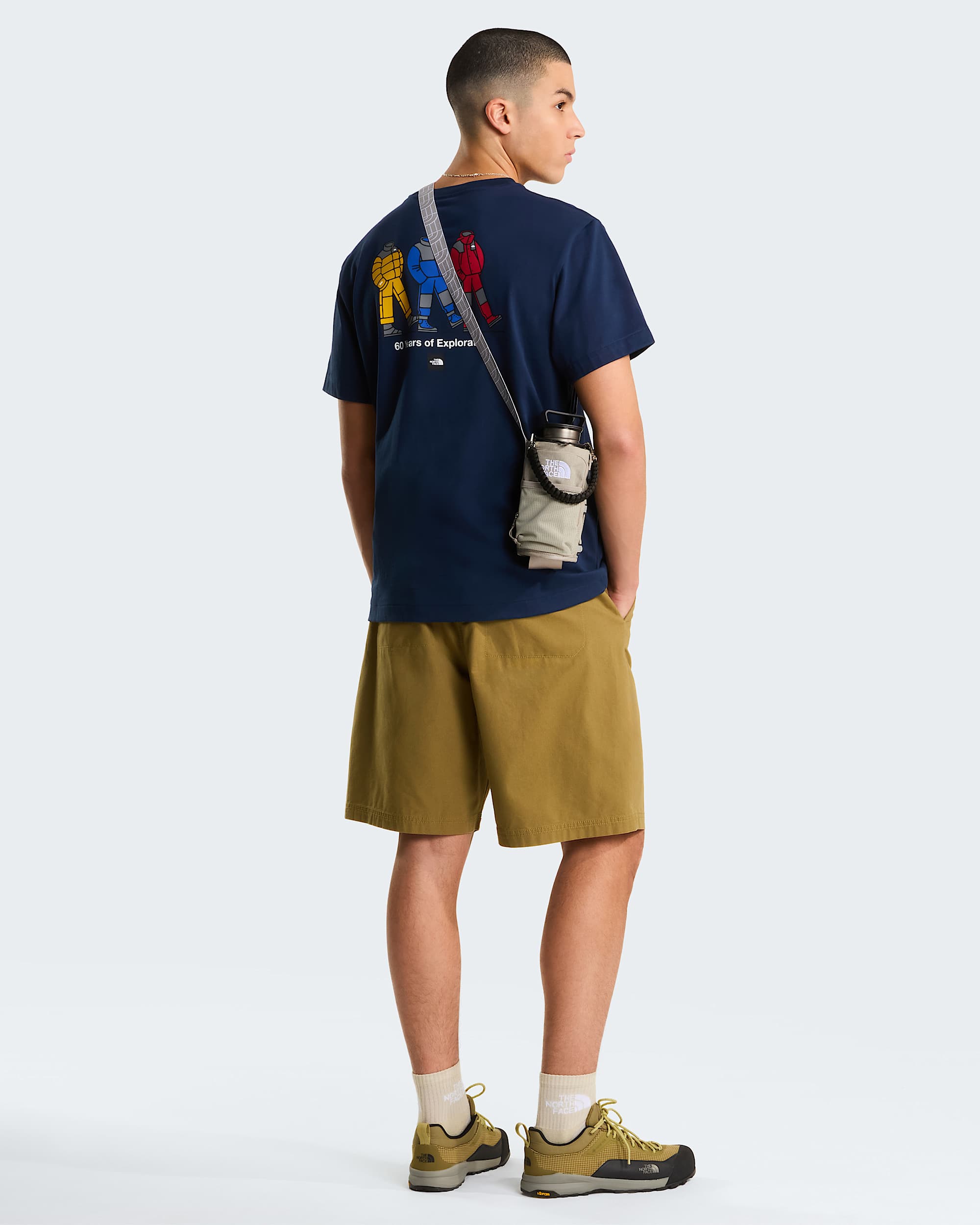 Tshirt dcontract graphique TNF Celebration pour homme TNF ALT2