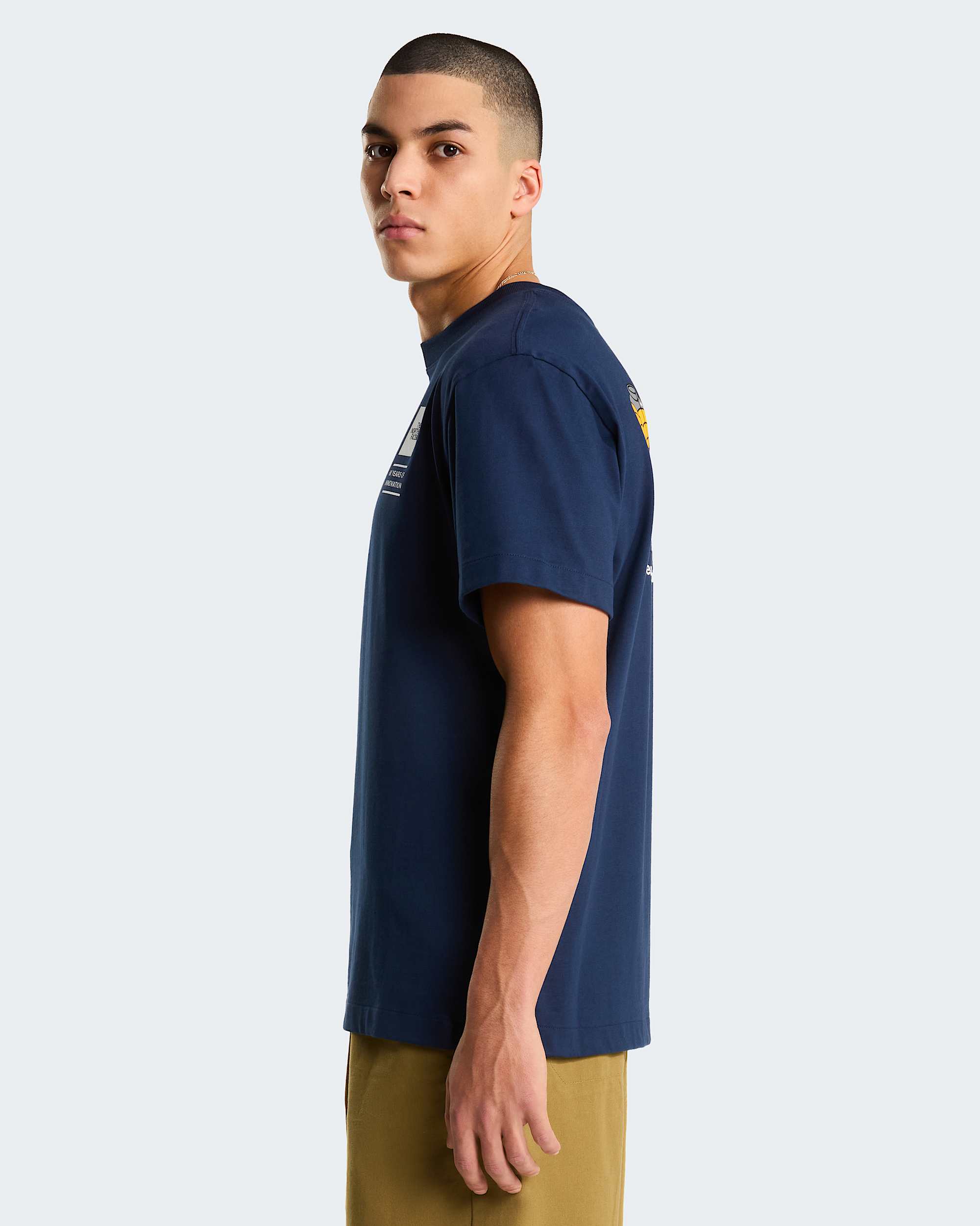 Tshirt dcontract graphique TNF Celebration pour homme TNF ALT3