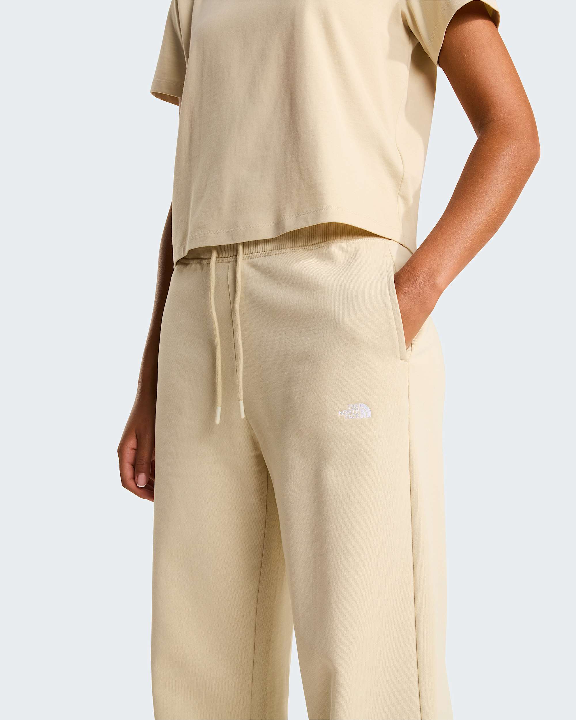 Womens Essential Light Wide Leg Joggers TNF ALT4