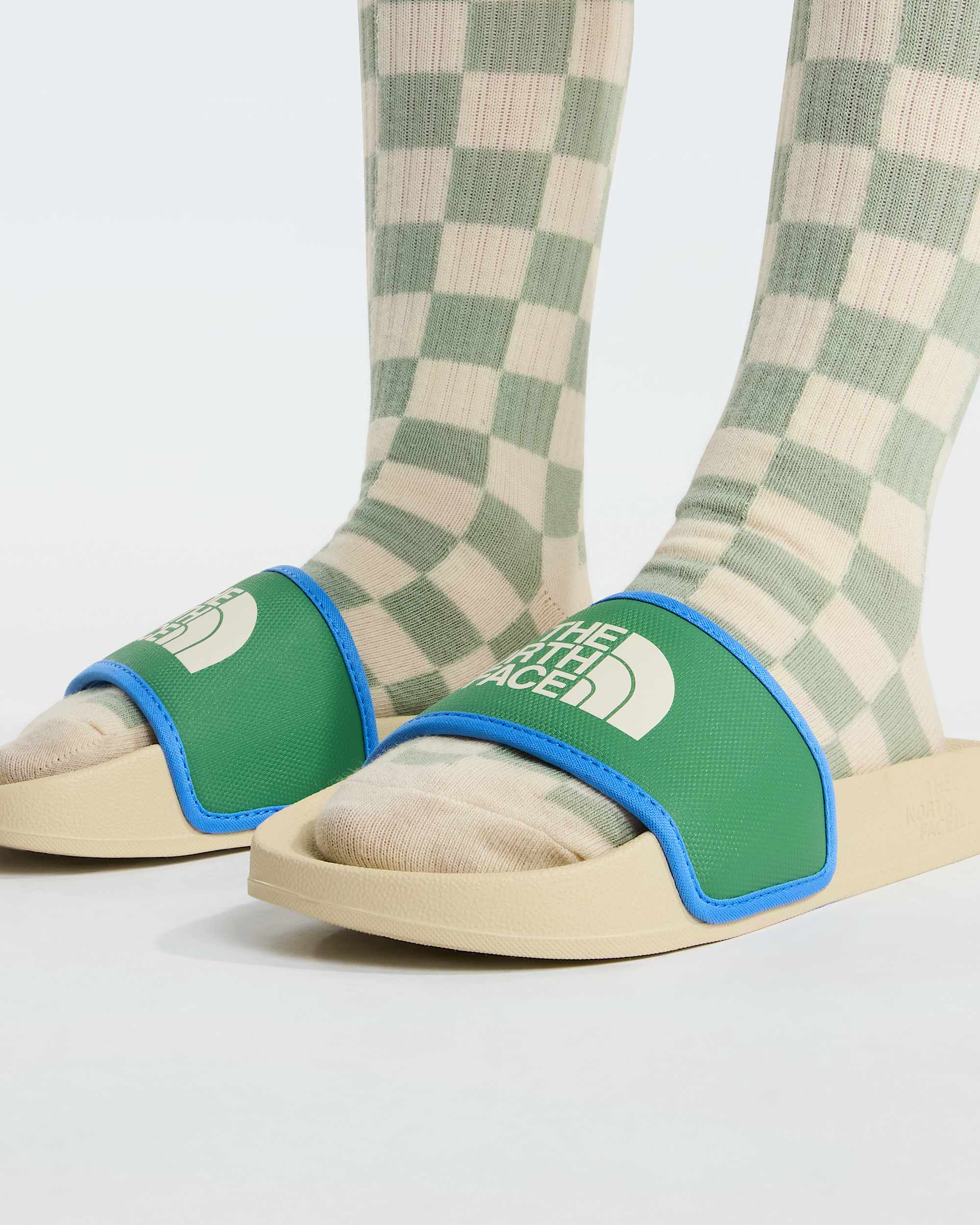 Base Camp IIIbadslippers voor tieners TNF Desert StoneDimmed Algae ALT4