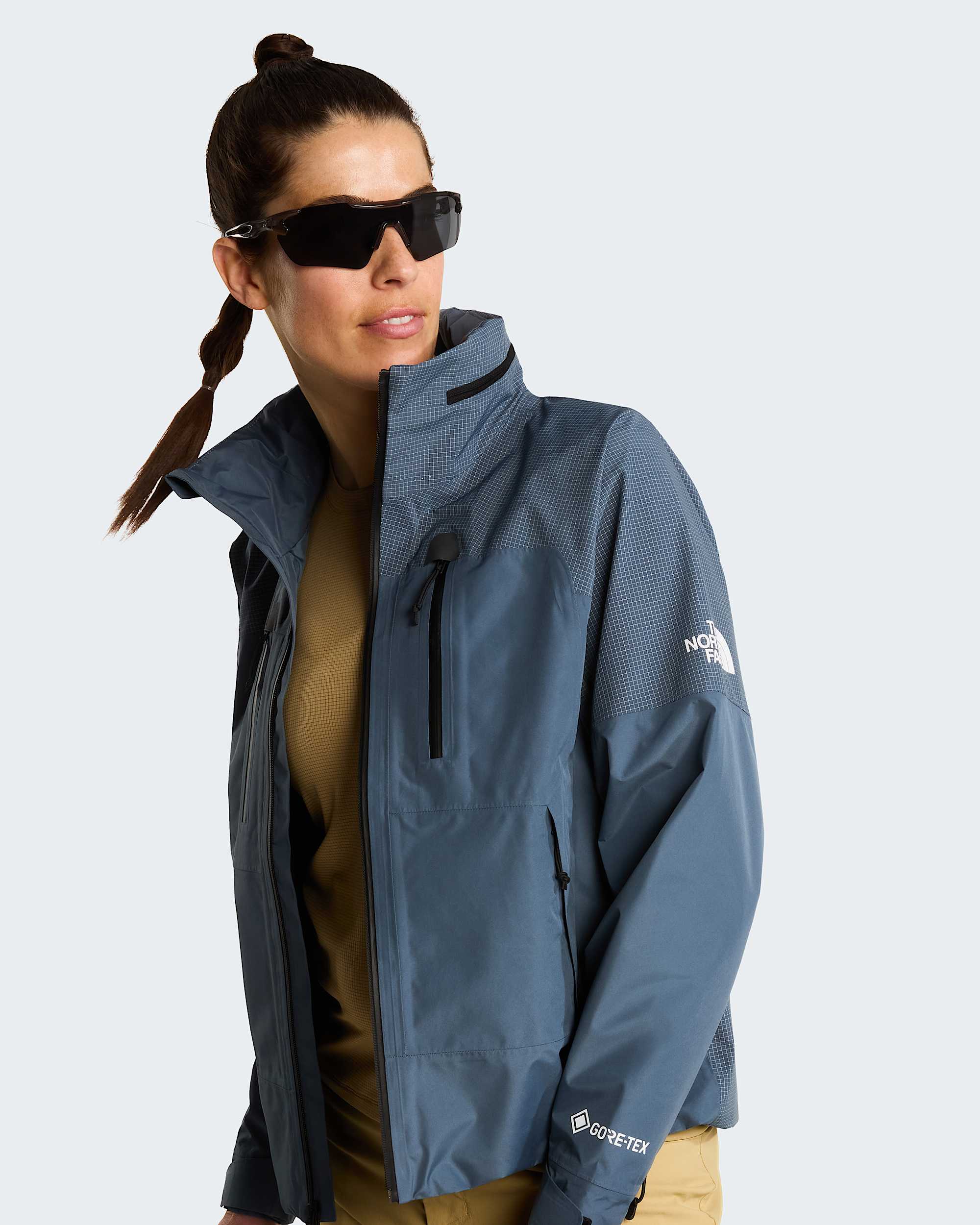 Womens Hike Devils Thumb GORETEX Jacket TNF ALT11