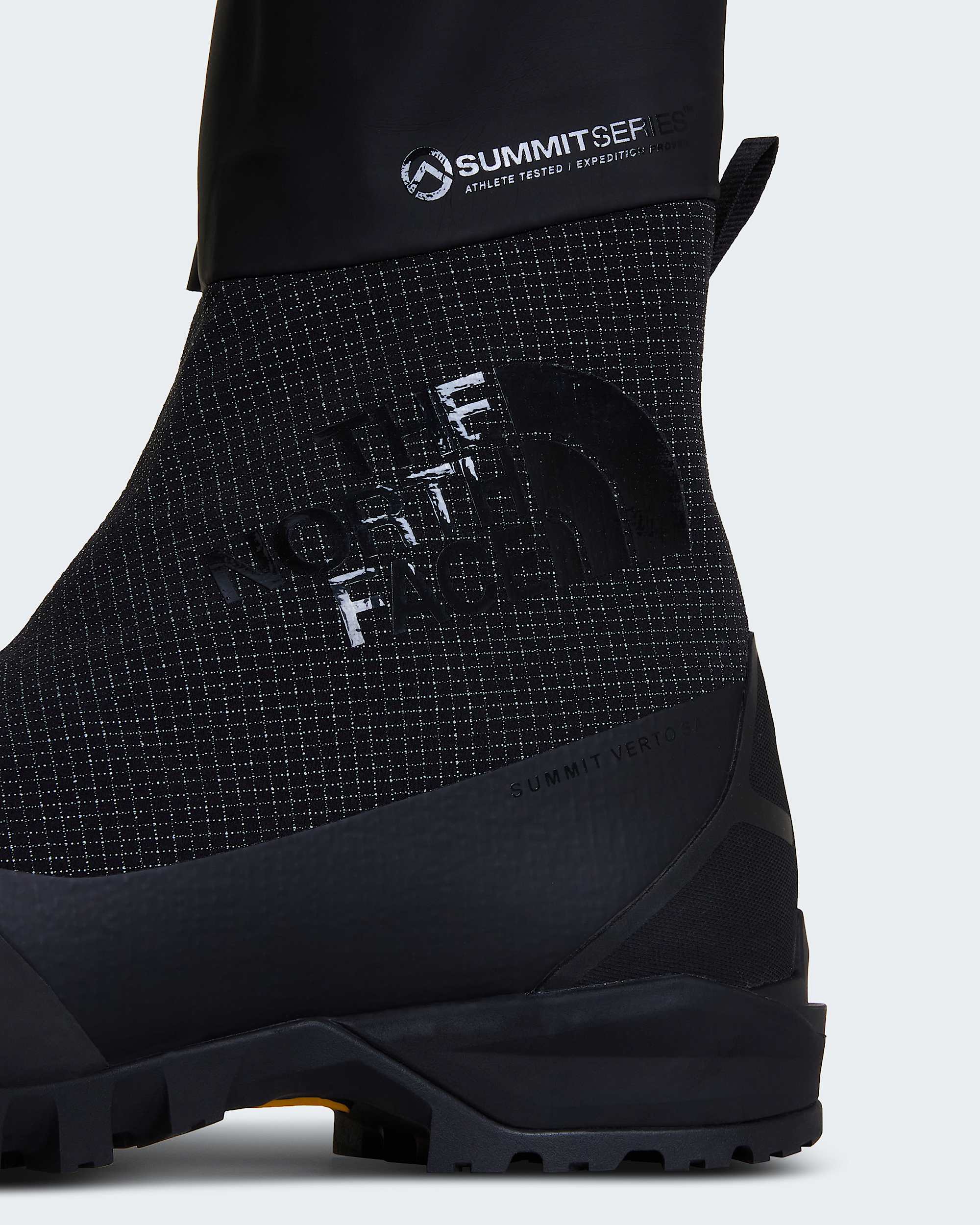 Summit Verto SA GORETEX Boots TNF ALT10